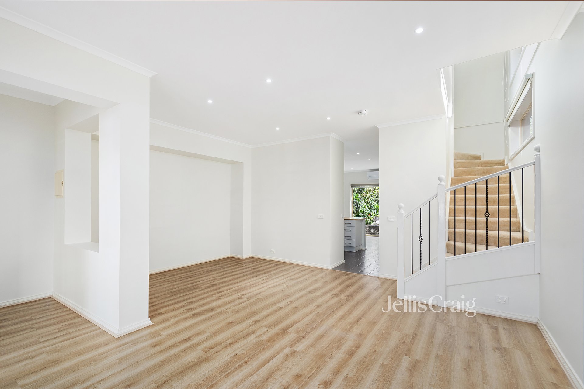 19 Peakview Drive, Viewbank image 5