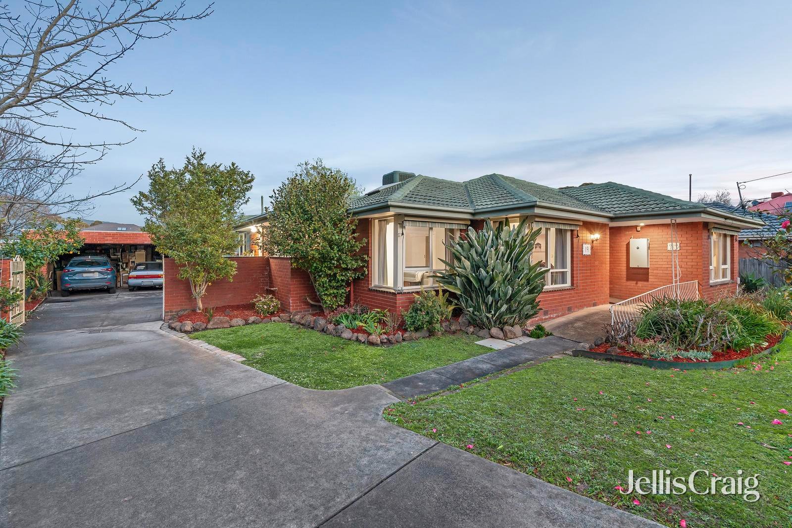 19 Pentlowe Road, Wantirna South image 1