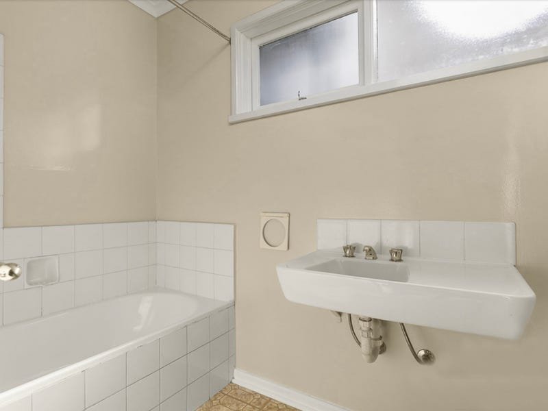 Property Gallery Thumbnail 6