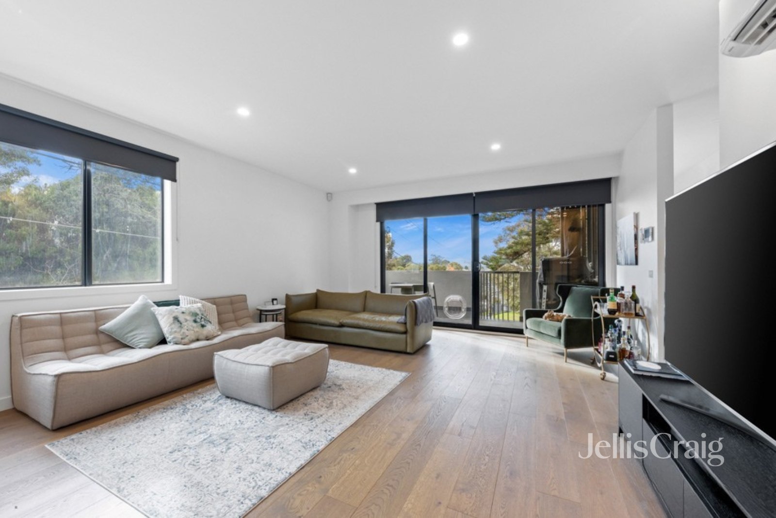 19 Powlett Street, Heidelberg image 4