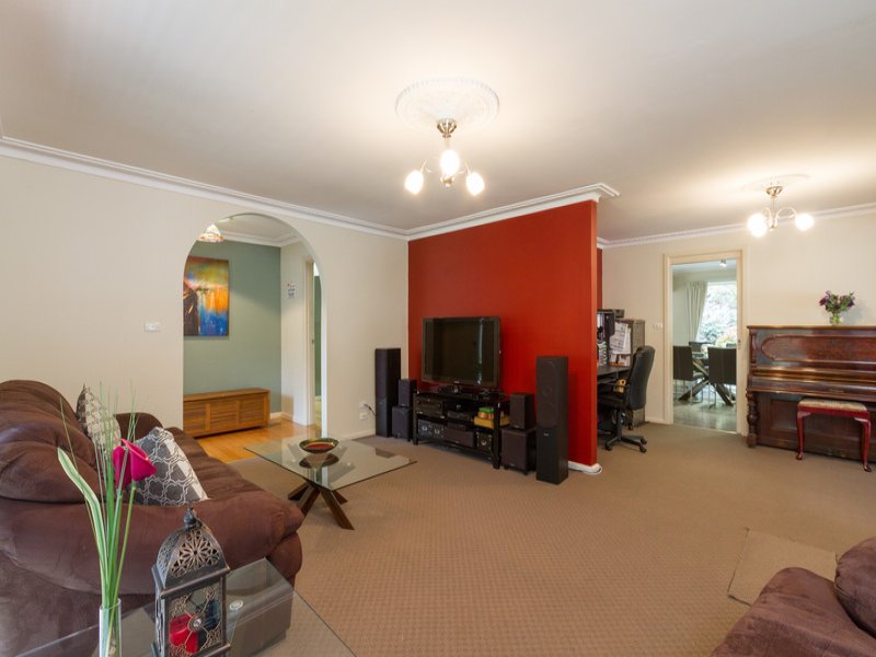 19 Priestley Crescent, Mount Evelyn image 3