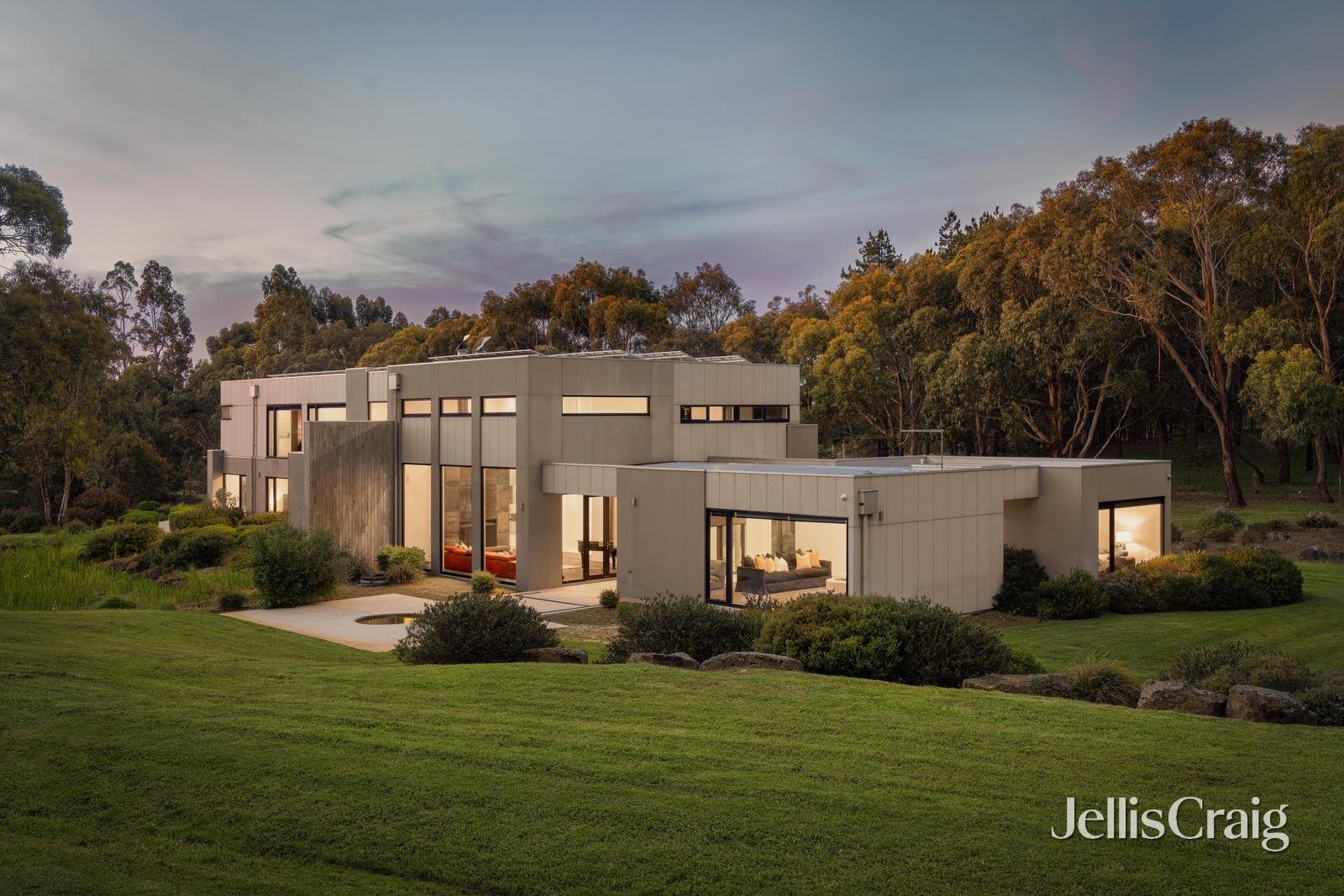 19 Pyrenees Vista Close, Invermay image 1