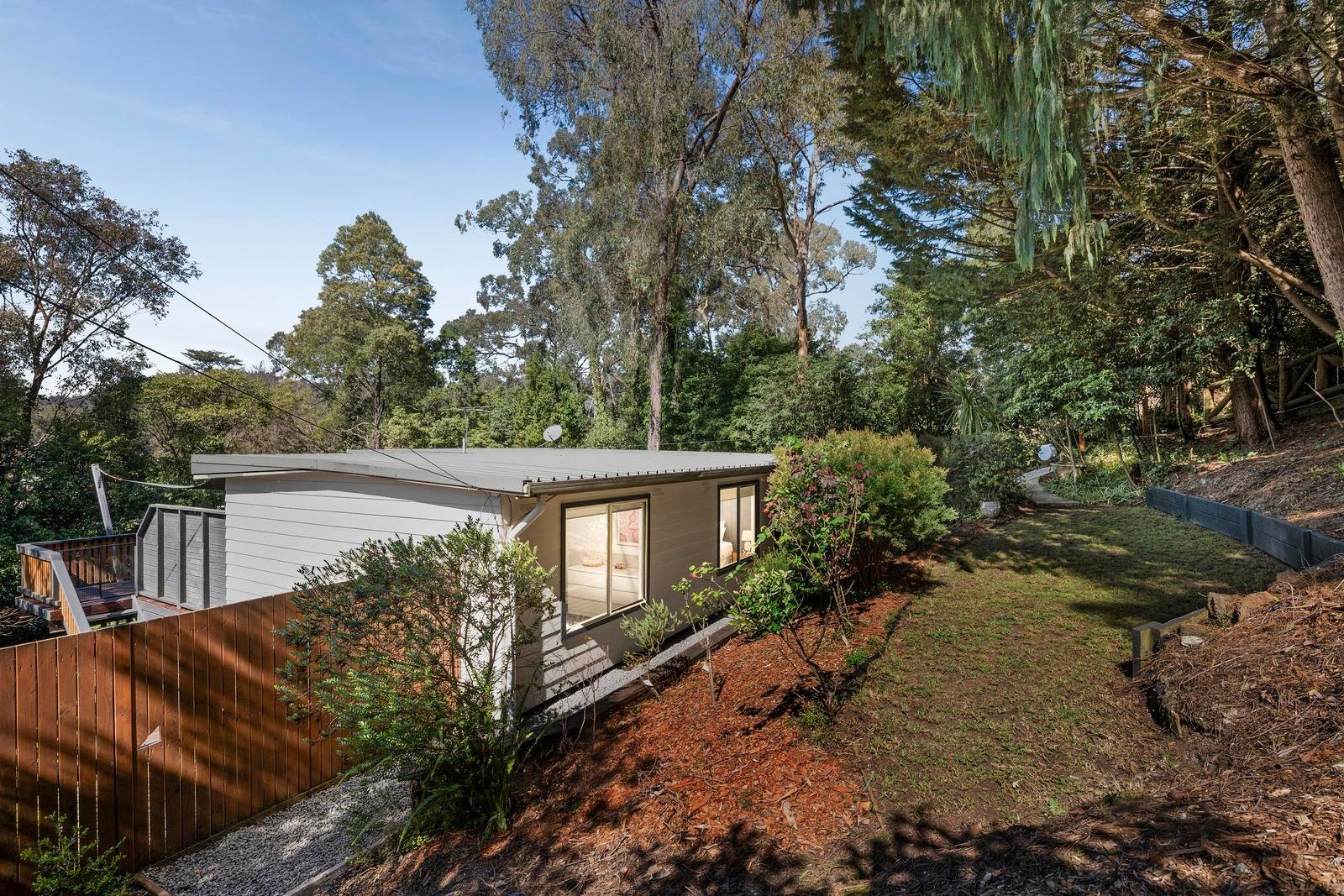 19 Railway Road, Mount&nbsp;Evelyn image 1