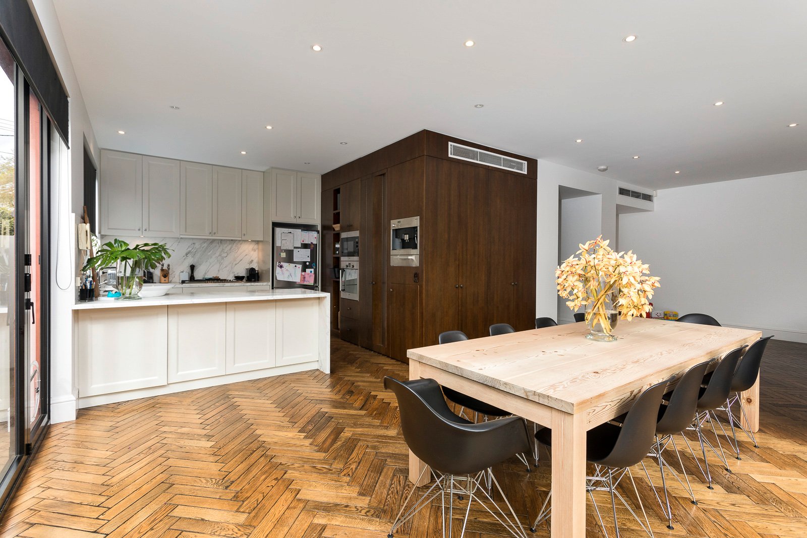 Property Gallery Thumbnail 3