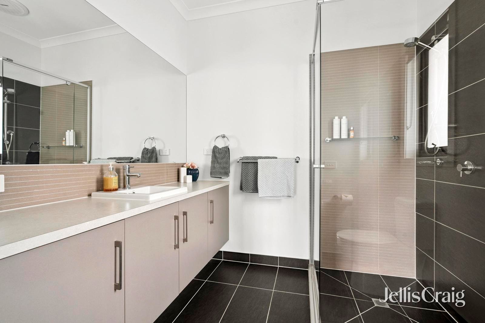 19 Sargood Street, North Geelong image 6