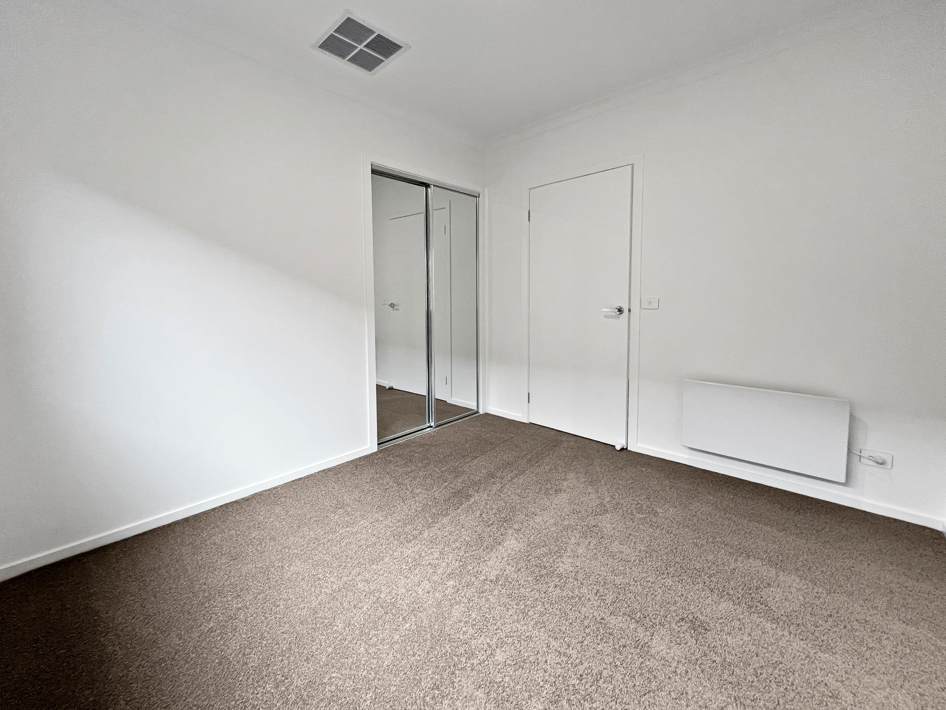 19 Scoparia Street, Charlemont image 7