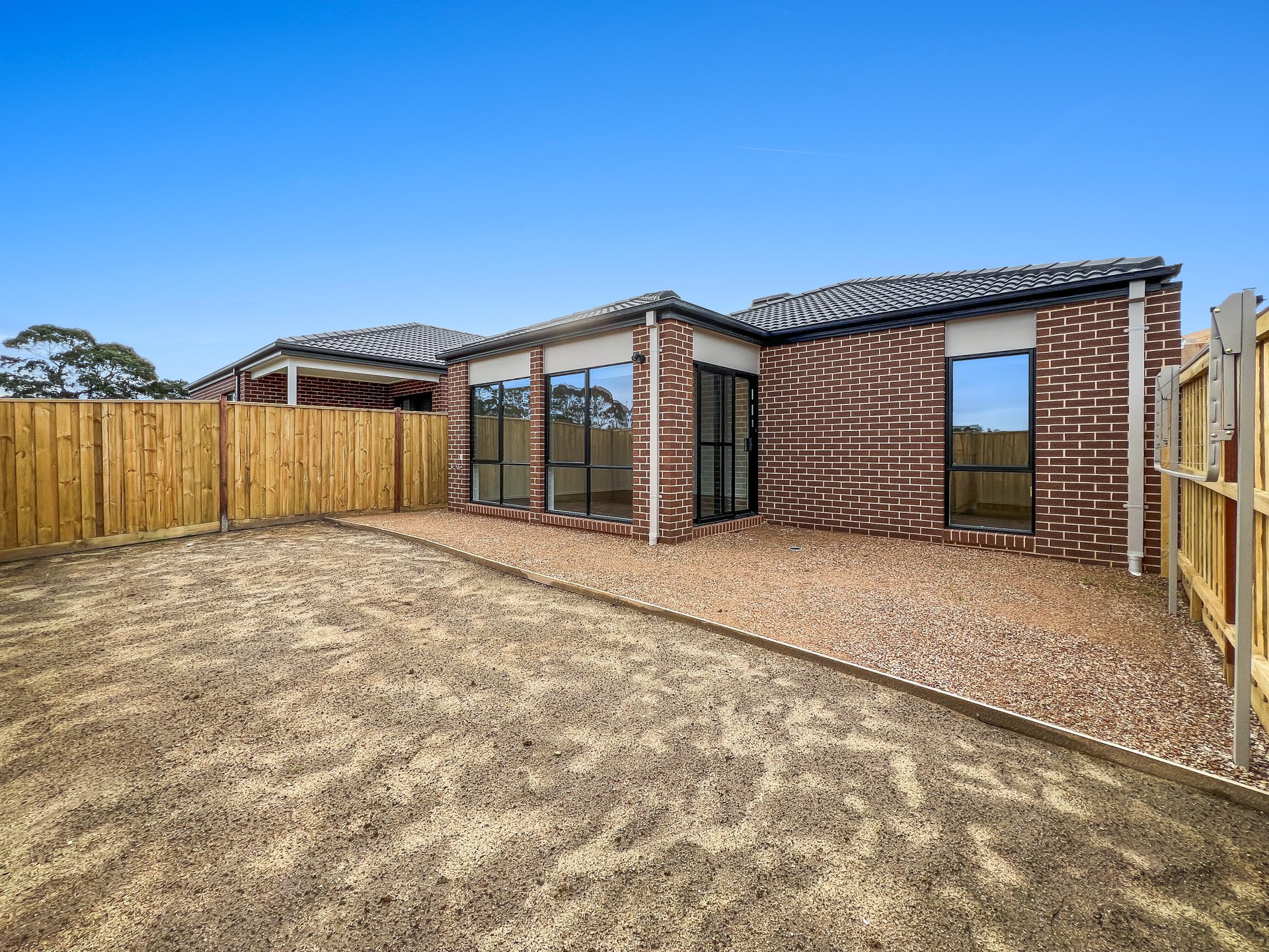19 Scoparia Street, Charlemont image 14