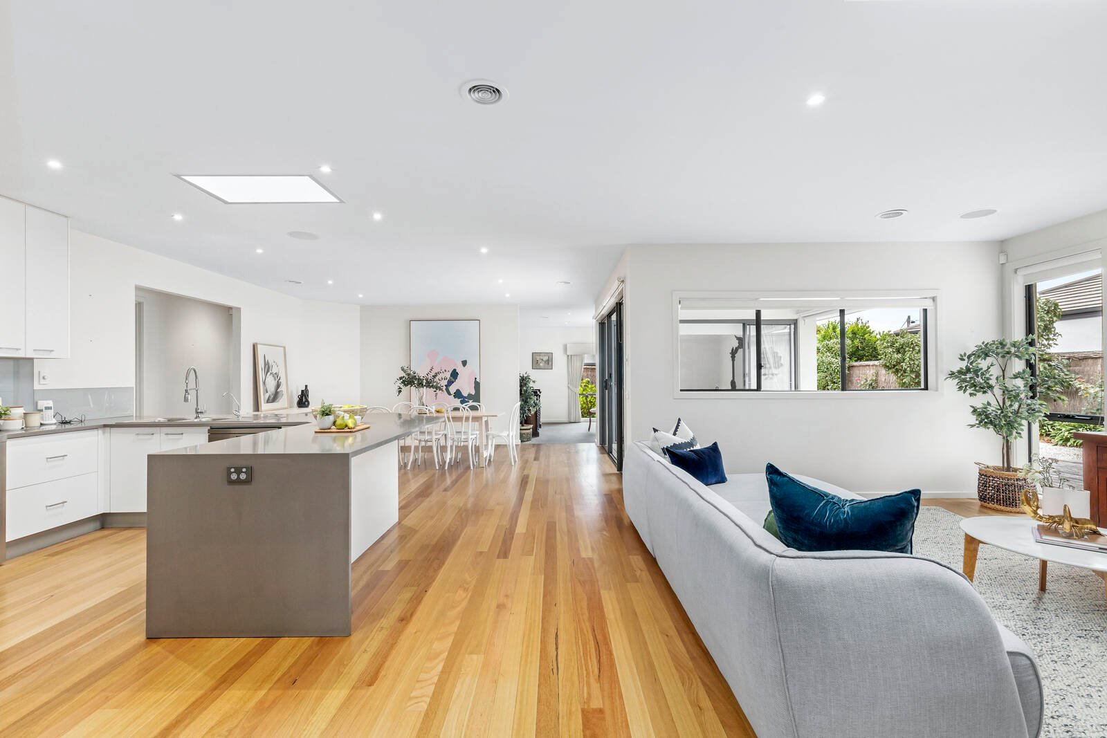 Property Gallery Thumbnail 6