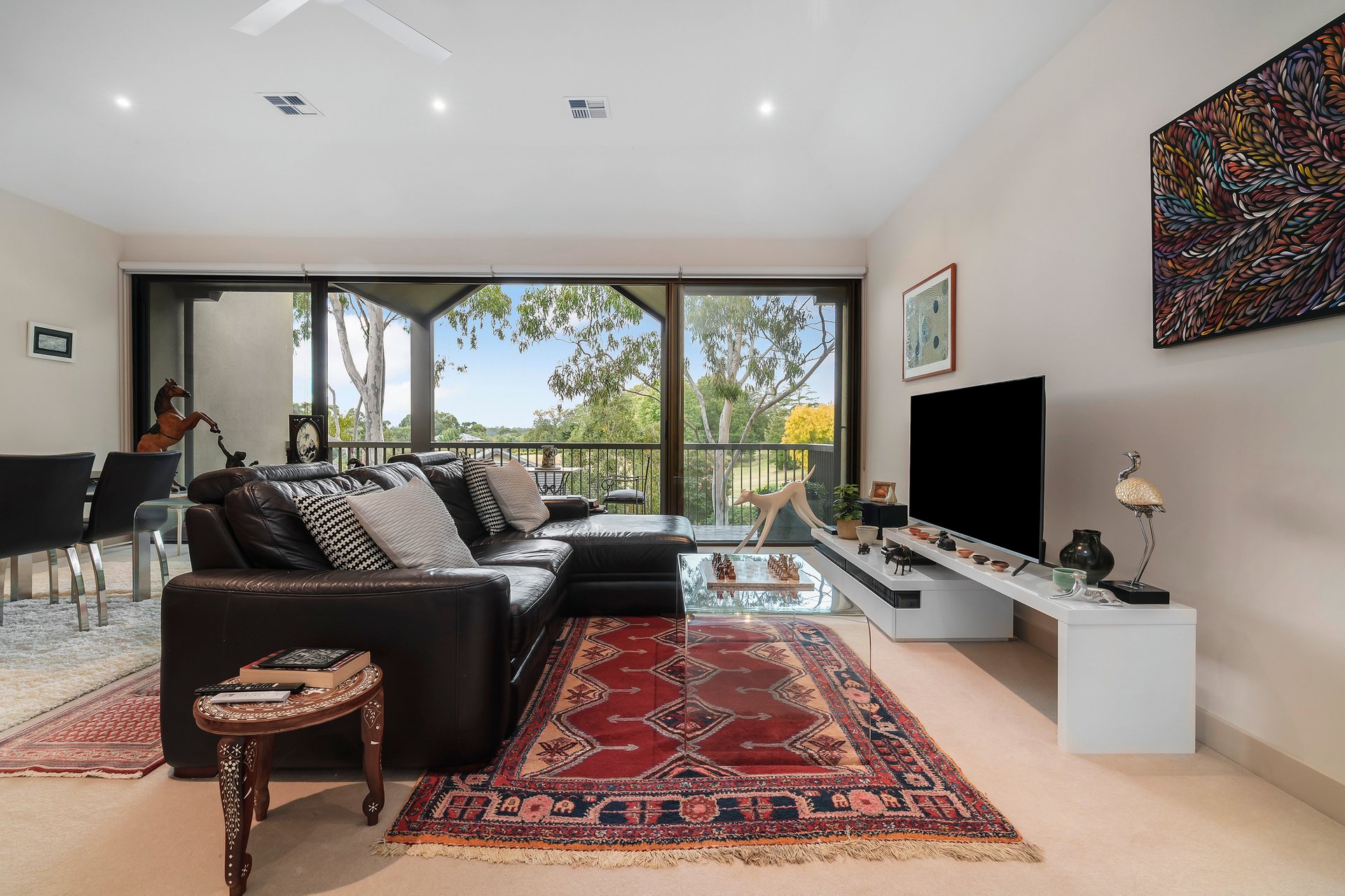 Property Gallery Thumbnail 3