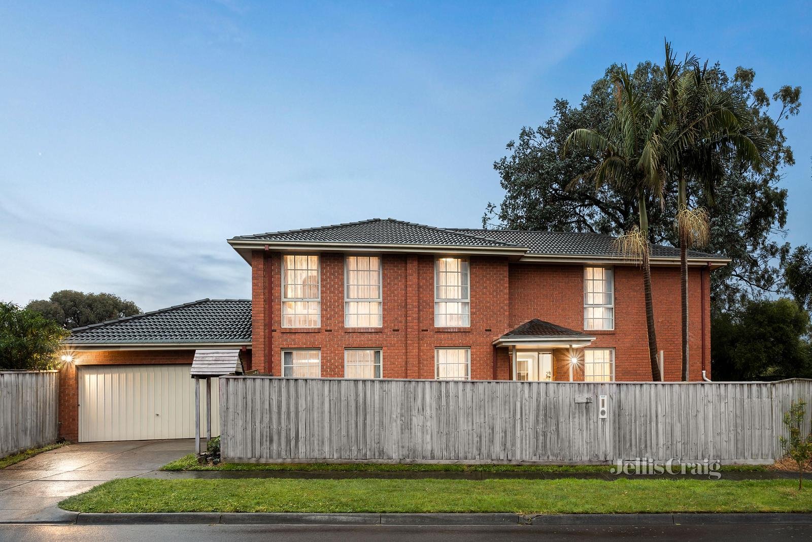 19 St Georges Court, Glen Waverley image 1