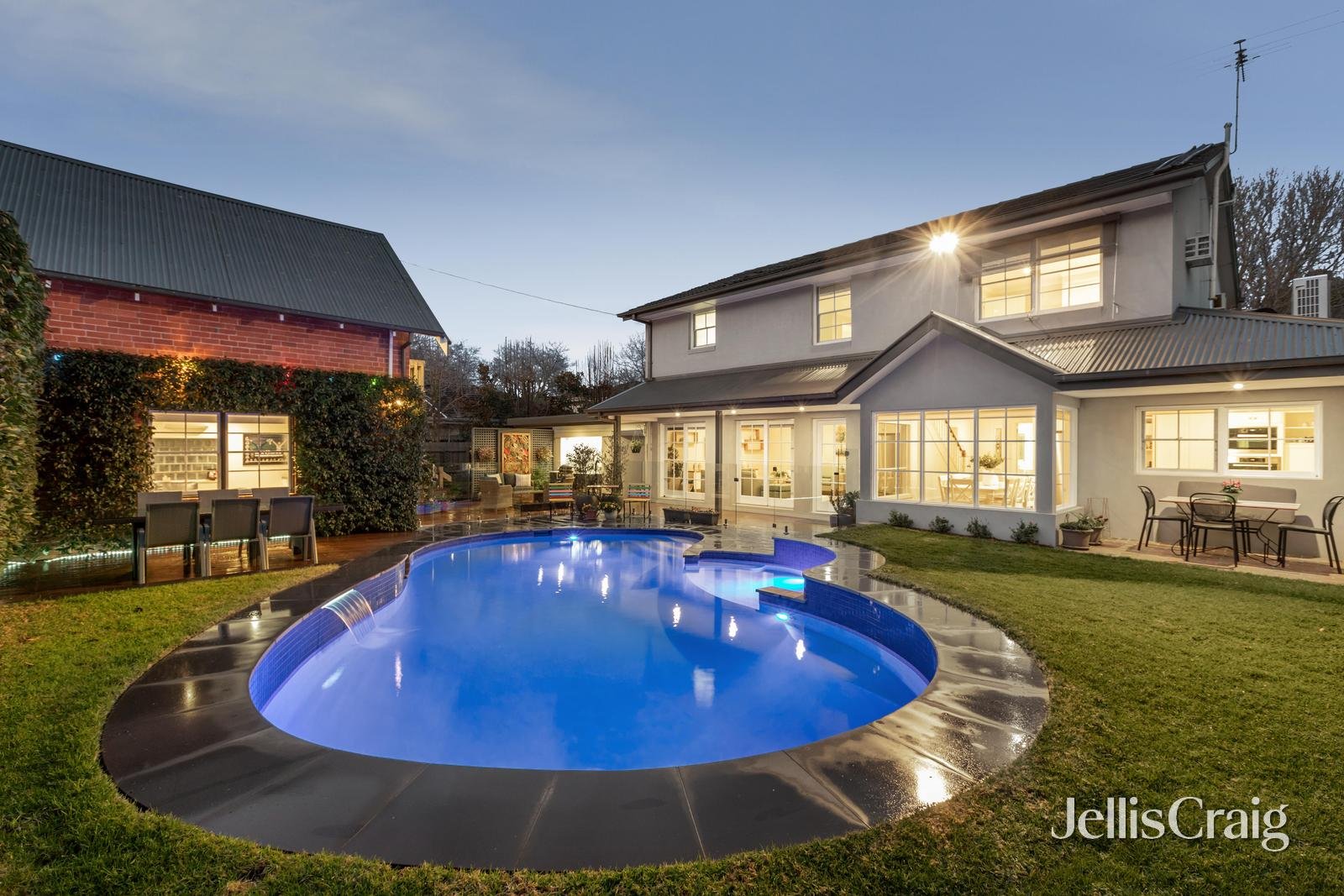 19 St James Avenue, Mont Albert image 2