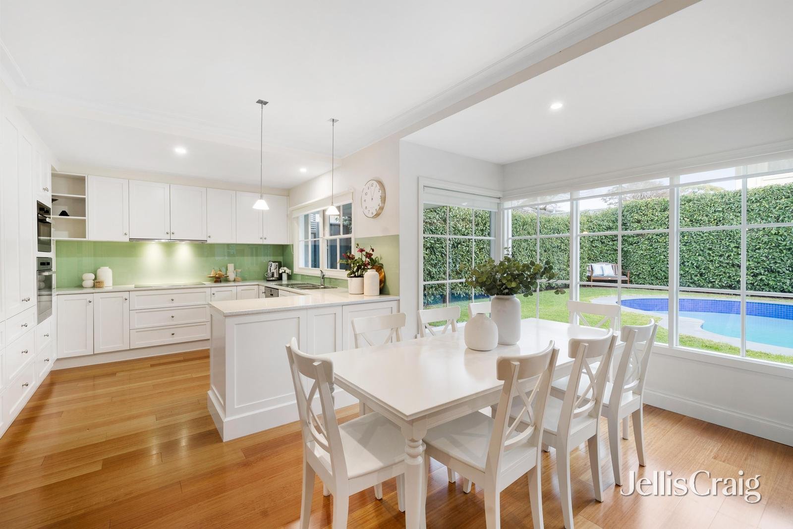 19 St James Avenue, Mont Albert image 5