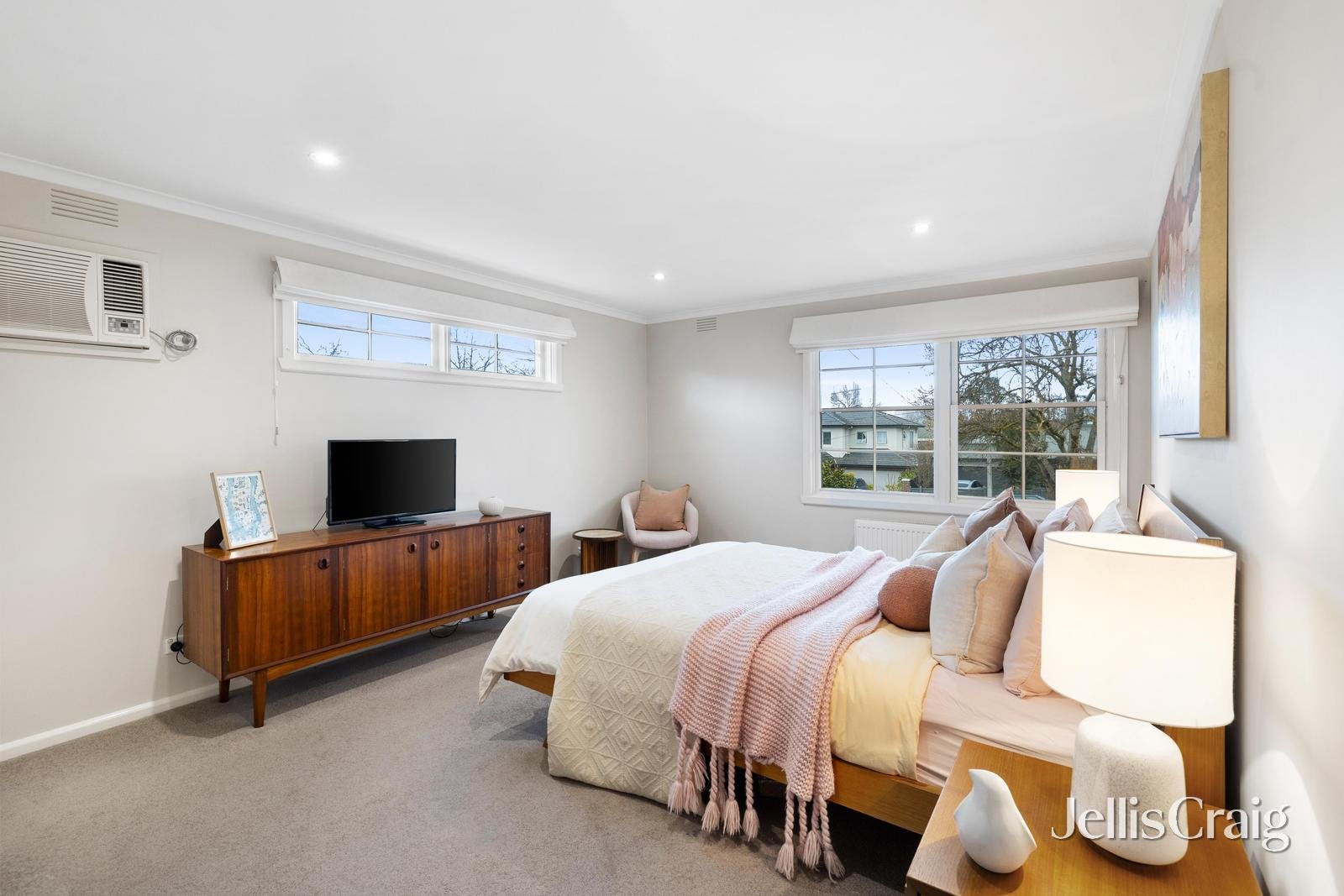 19 St James Avenue, Mont Albert image 14