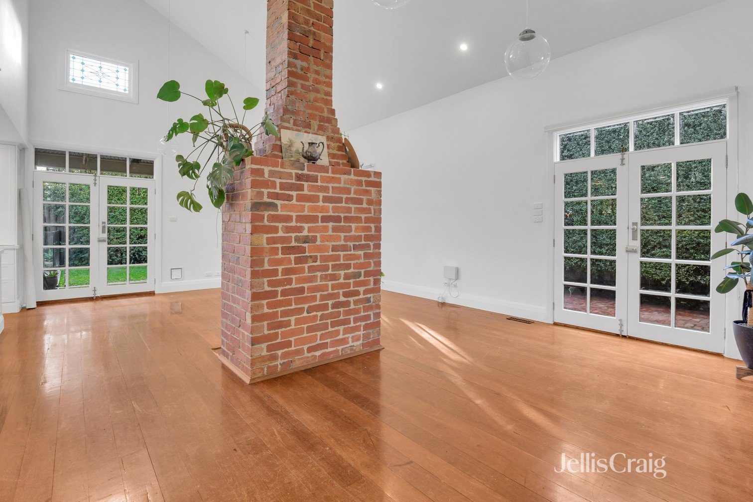 19 Suffolk Avenue, Coburg image 2