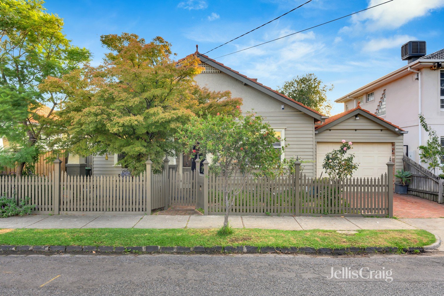 19 Suffolk Avenue, Coburg image 12