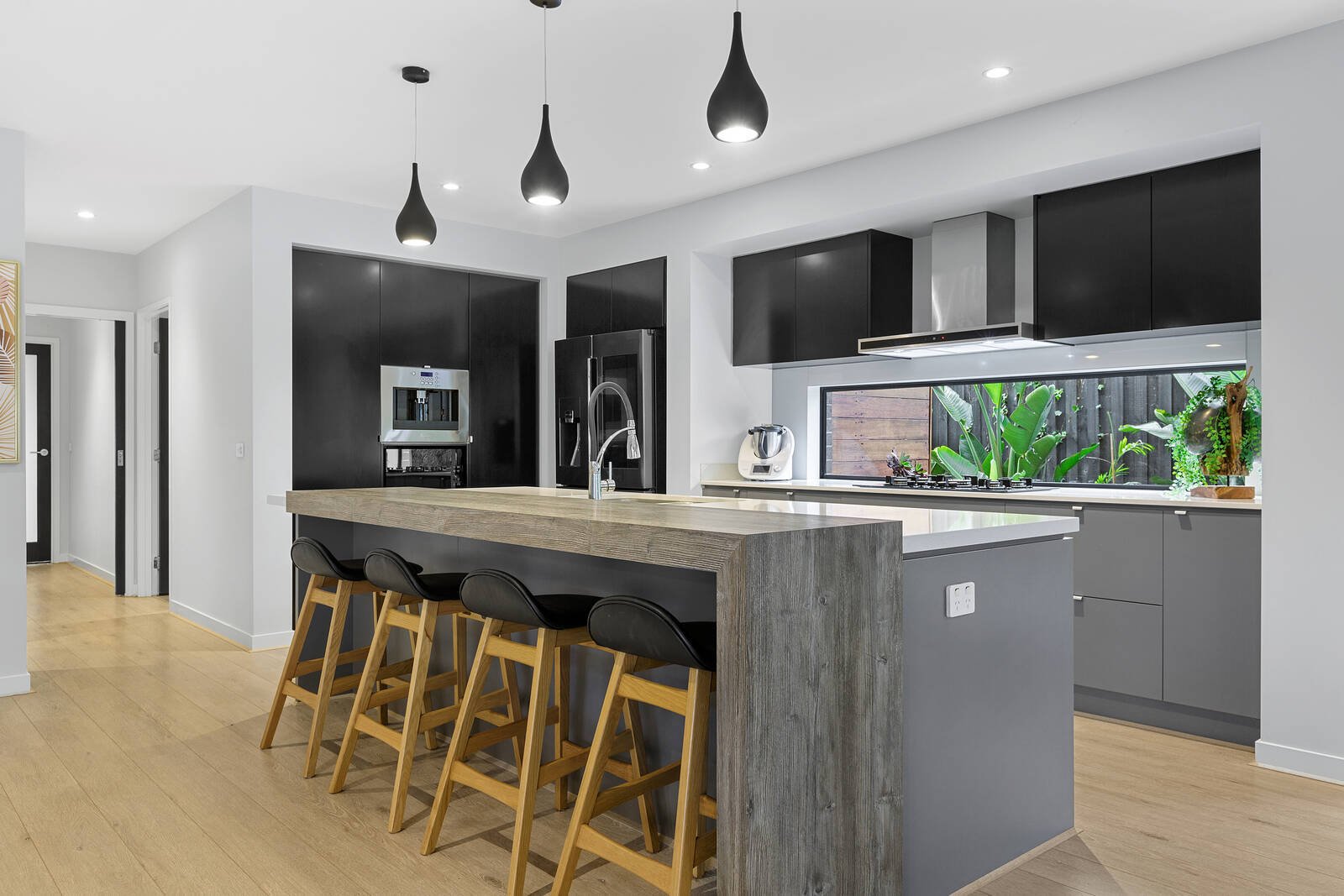 Property Gallery Thumbnail 4