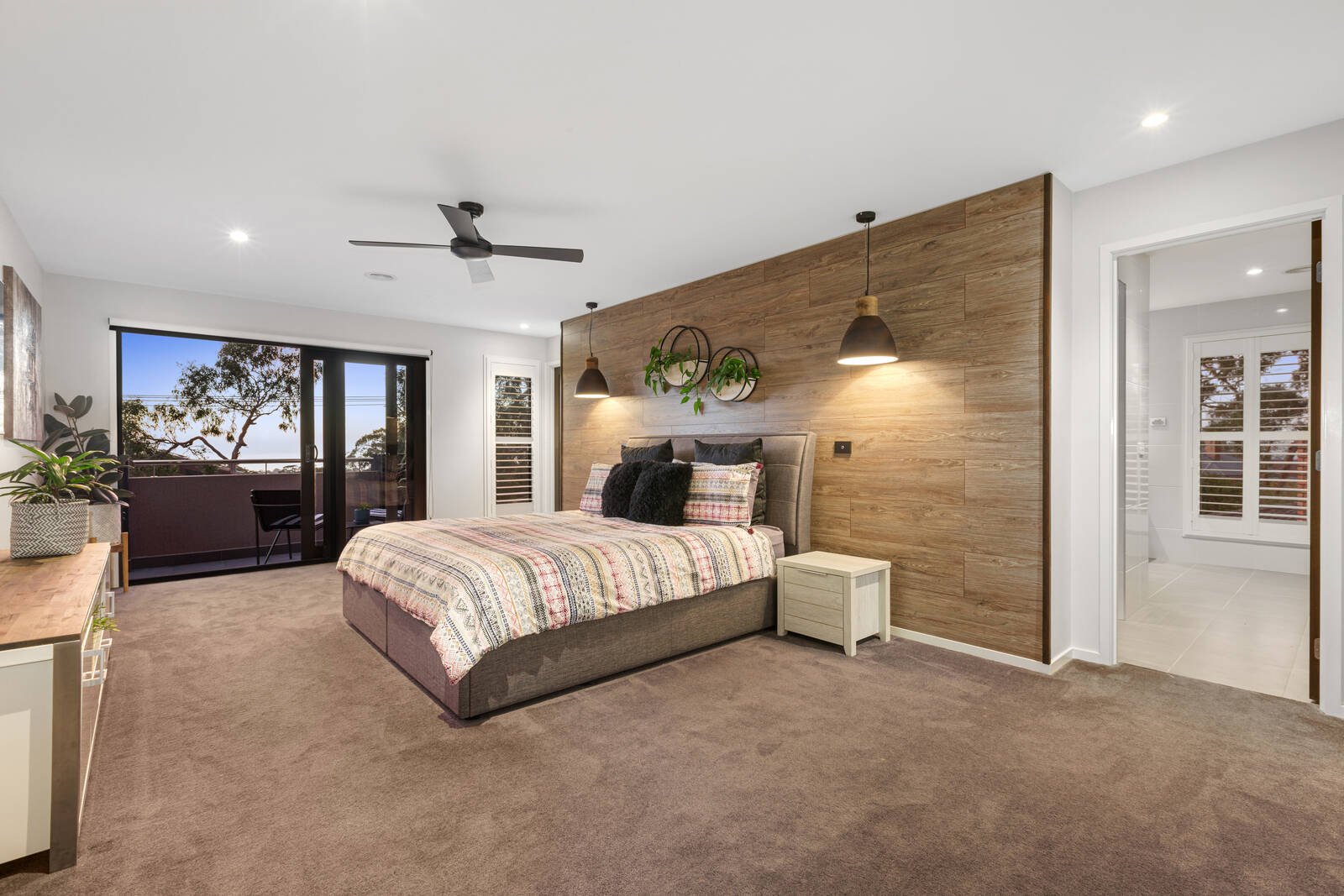 Property Gallery Thumbnail 8