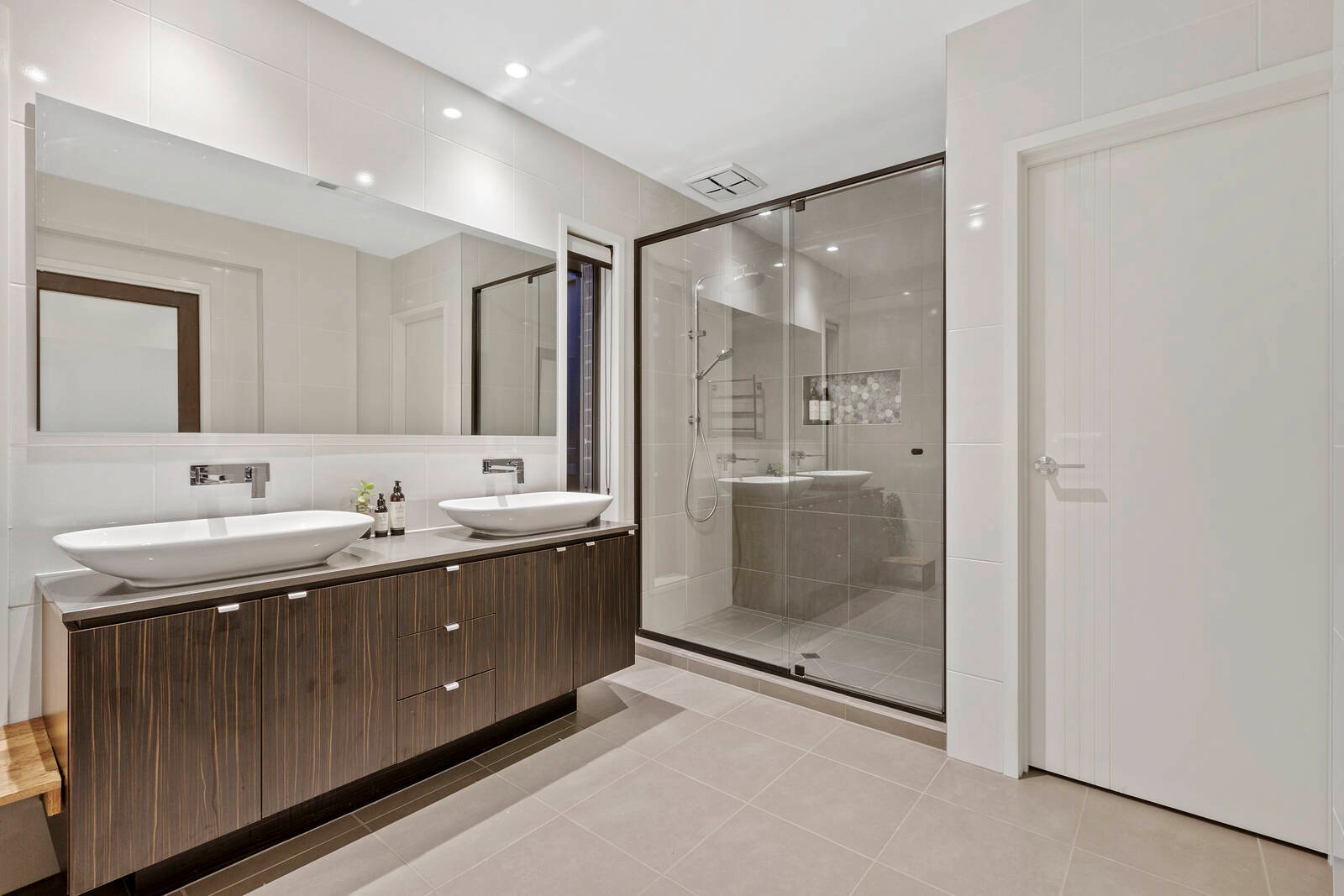 Property Gallery Thumbnail 11