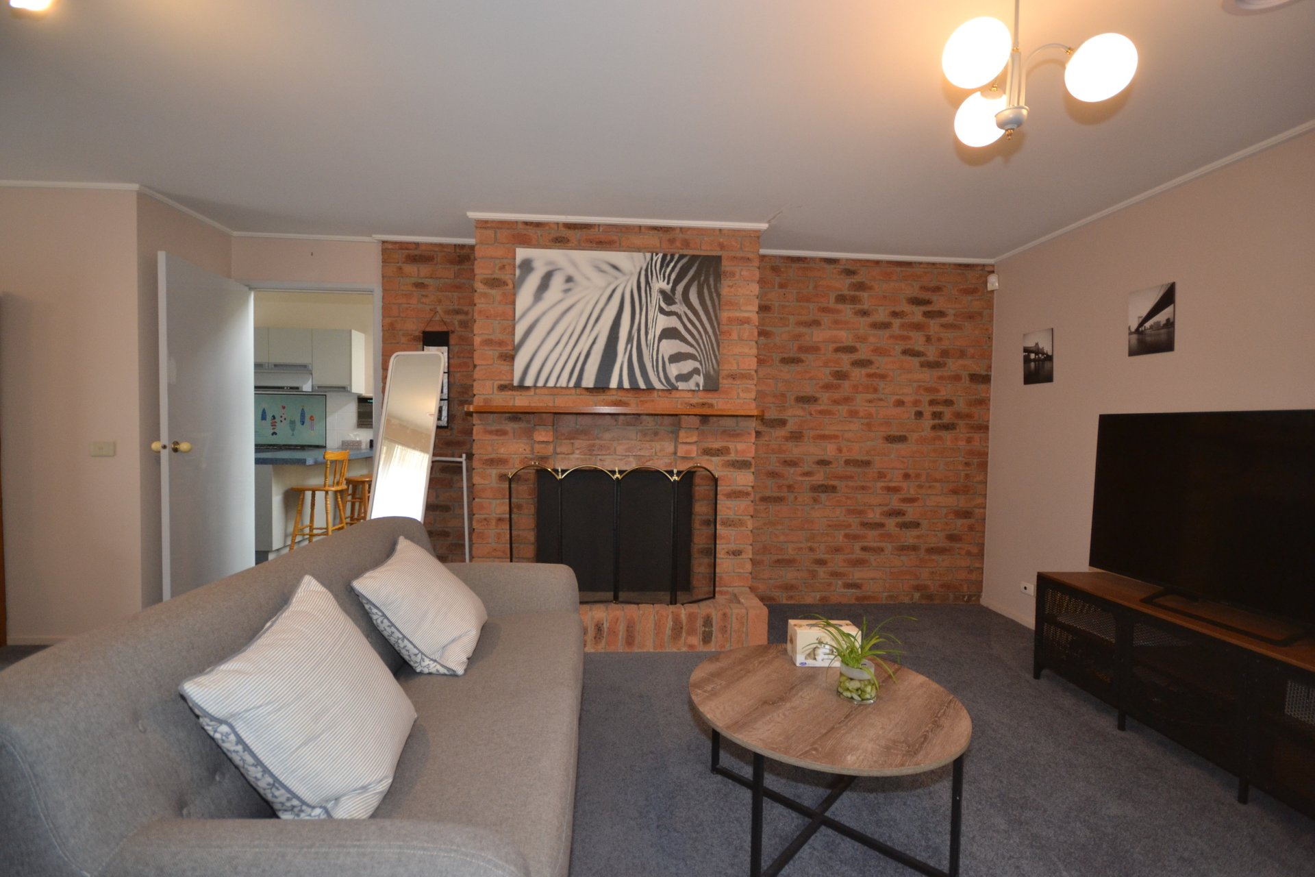 19 Summerhill Park Drive, Mooroolbark image 3