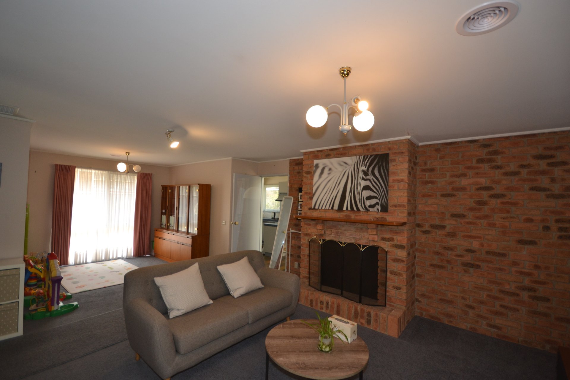 19 Summerhill Park Drive, Mooroolbark image 4