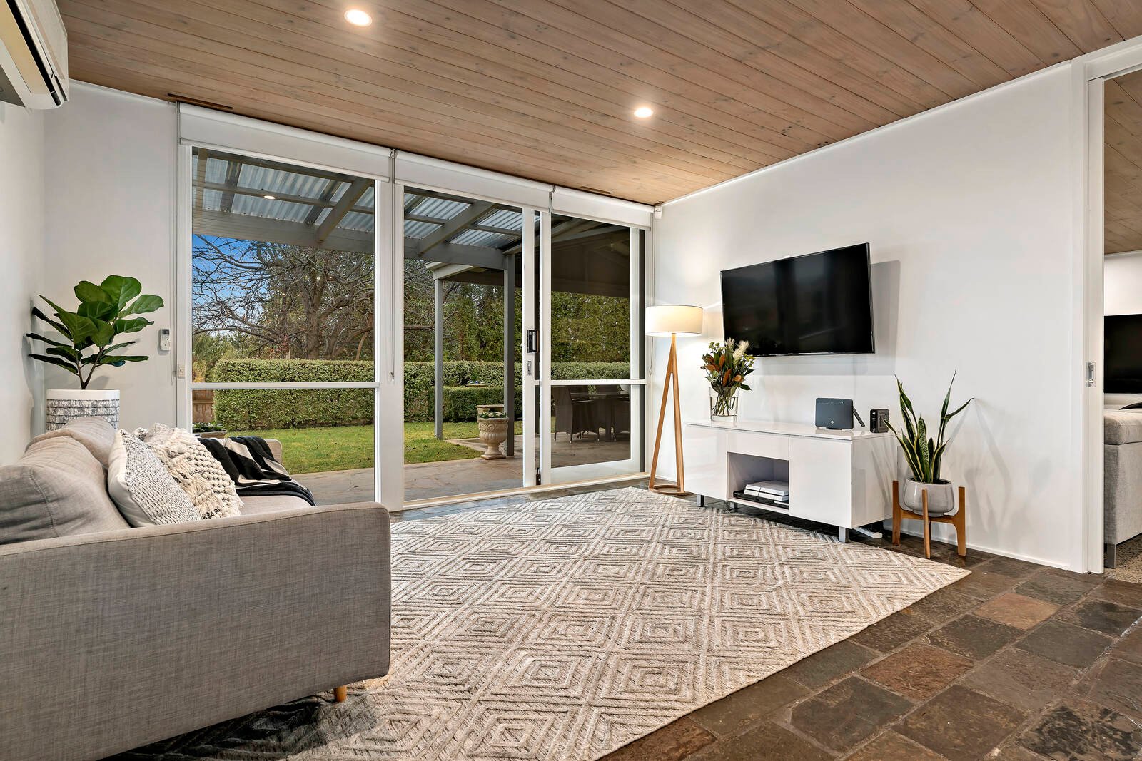 Property Gallery Thumbnail 5