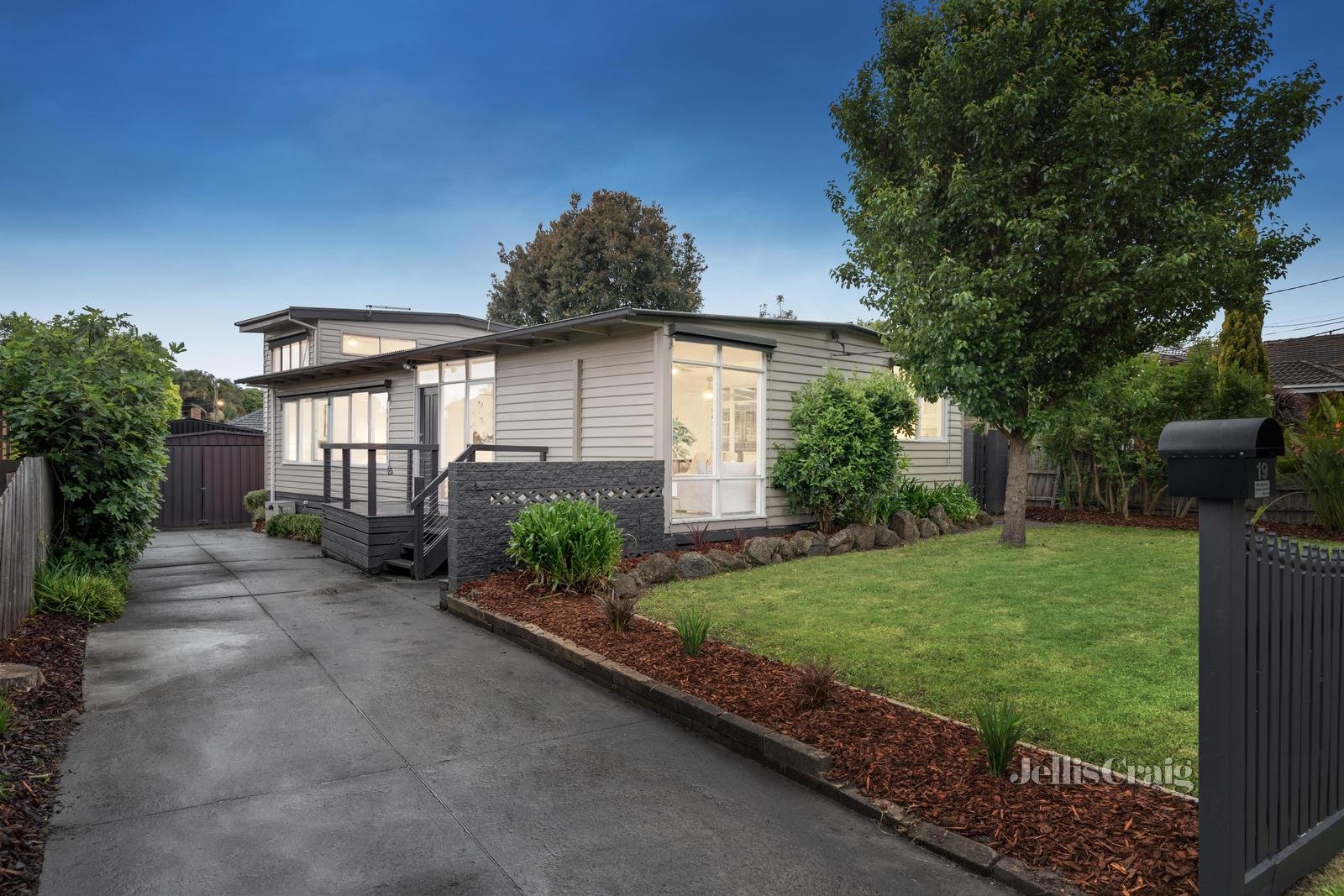 19 Susanne Avenue, Nunawading image 1