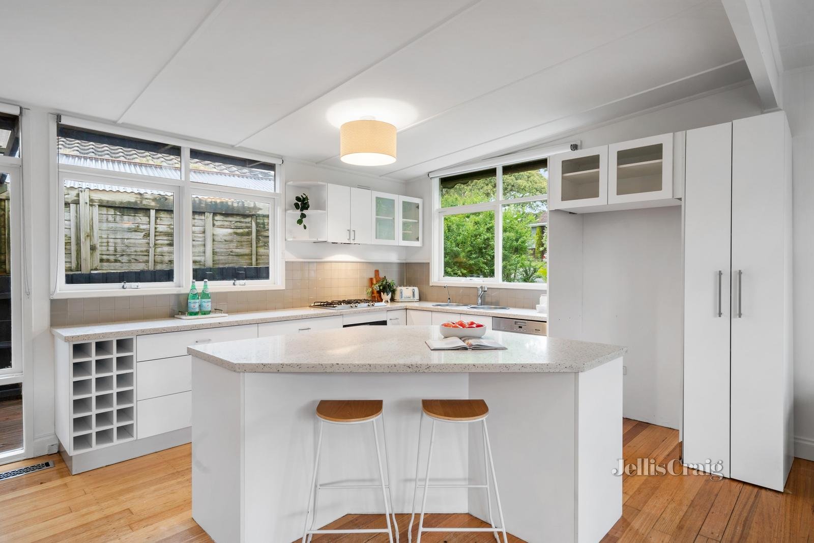 19 Susanne Avenue, Nunawading image 2