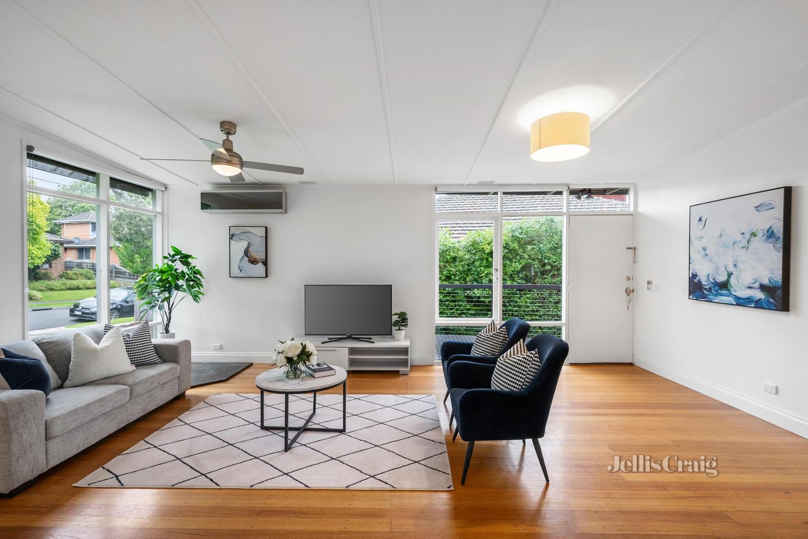 19 Susanne Avenue, Nunawading image 3