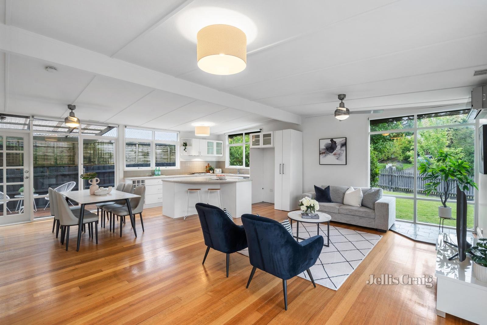 19 Susanne Avenue, Nunawading image 4