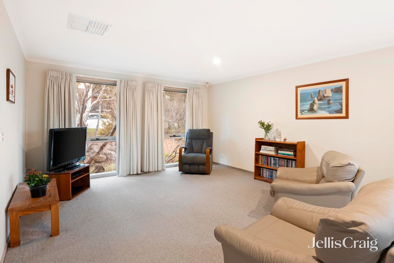 19 Tadji Close, Croydon North image 3