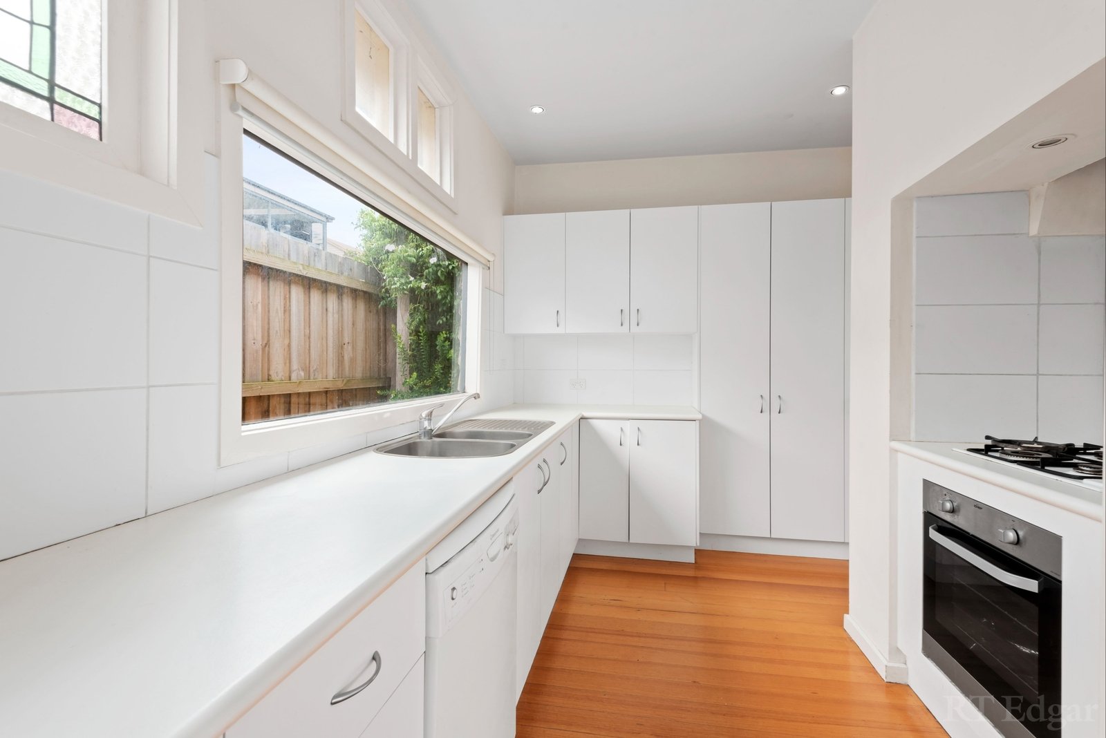Property Gallery Thumbnail 8