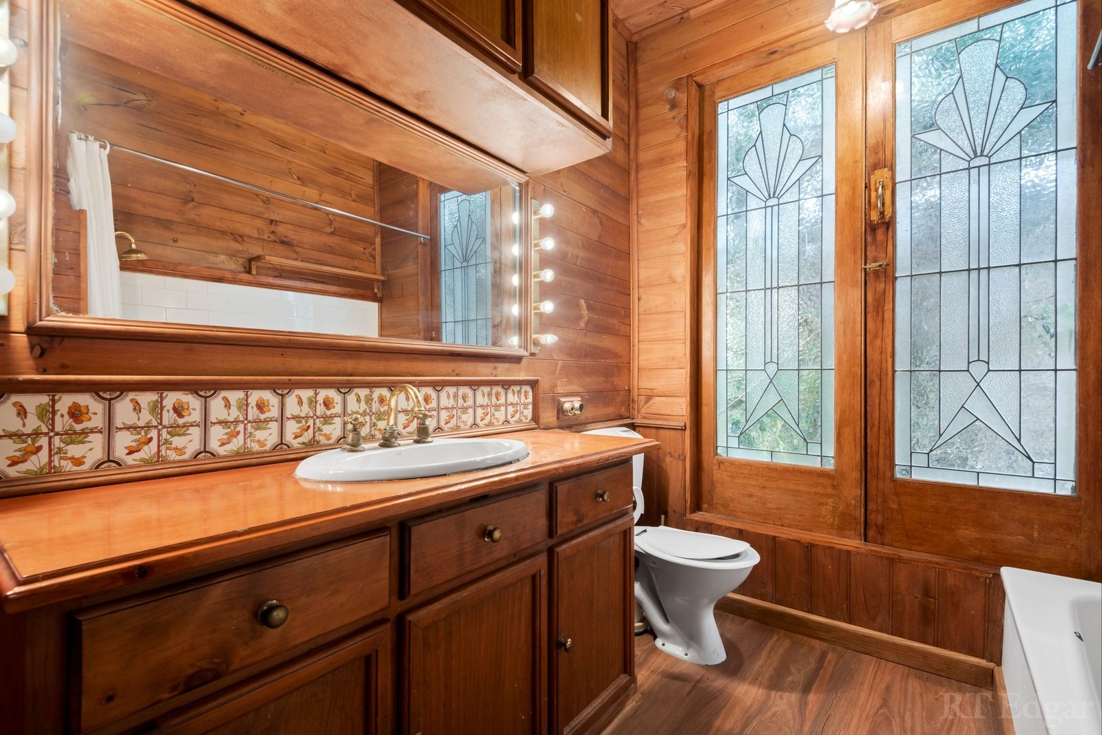 Property Gallery Thumbnail 11