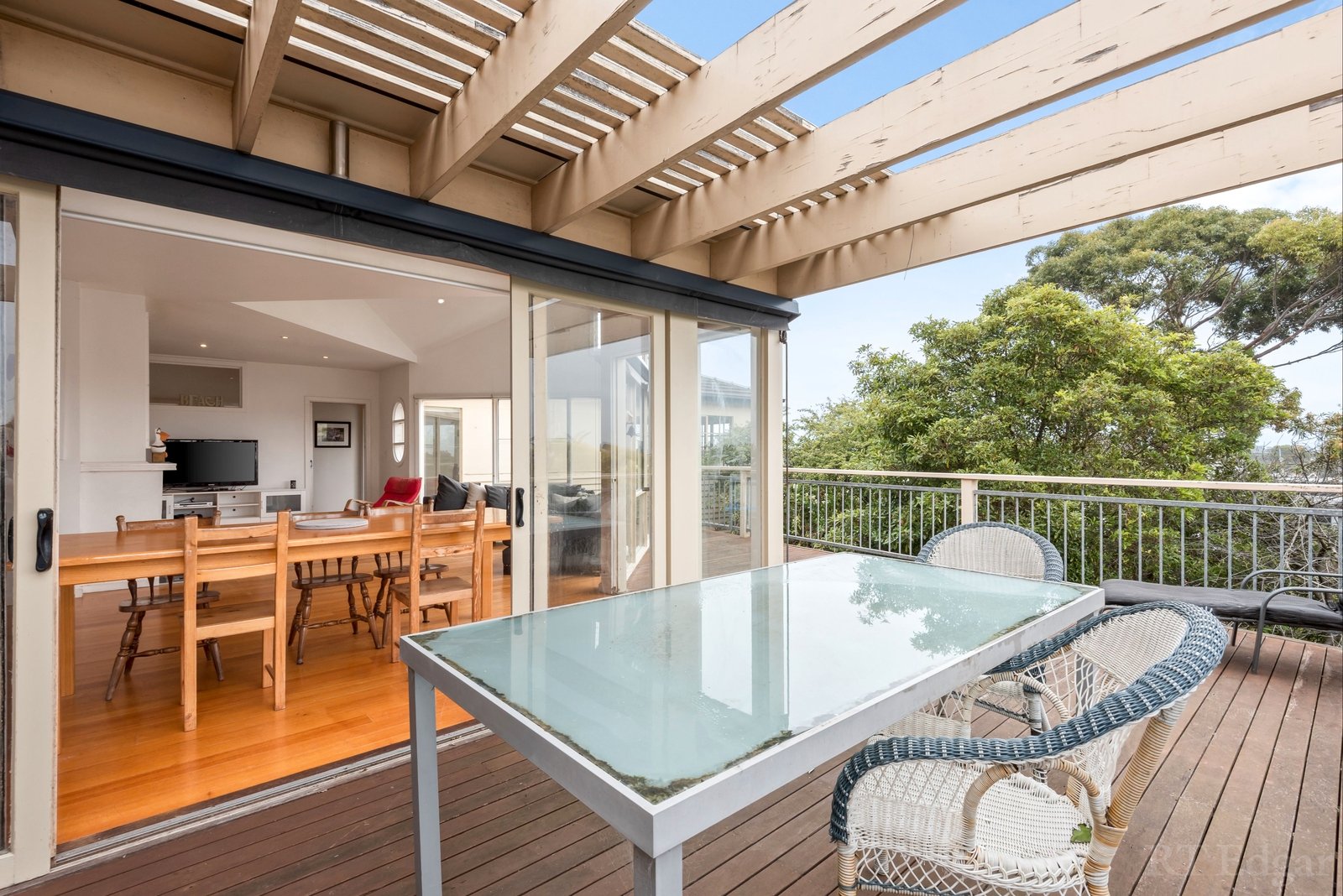 Property Gallery Thumbnail 17