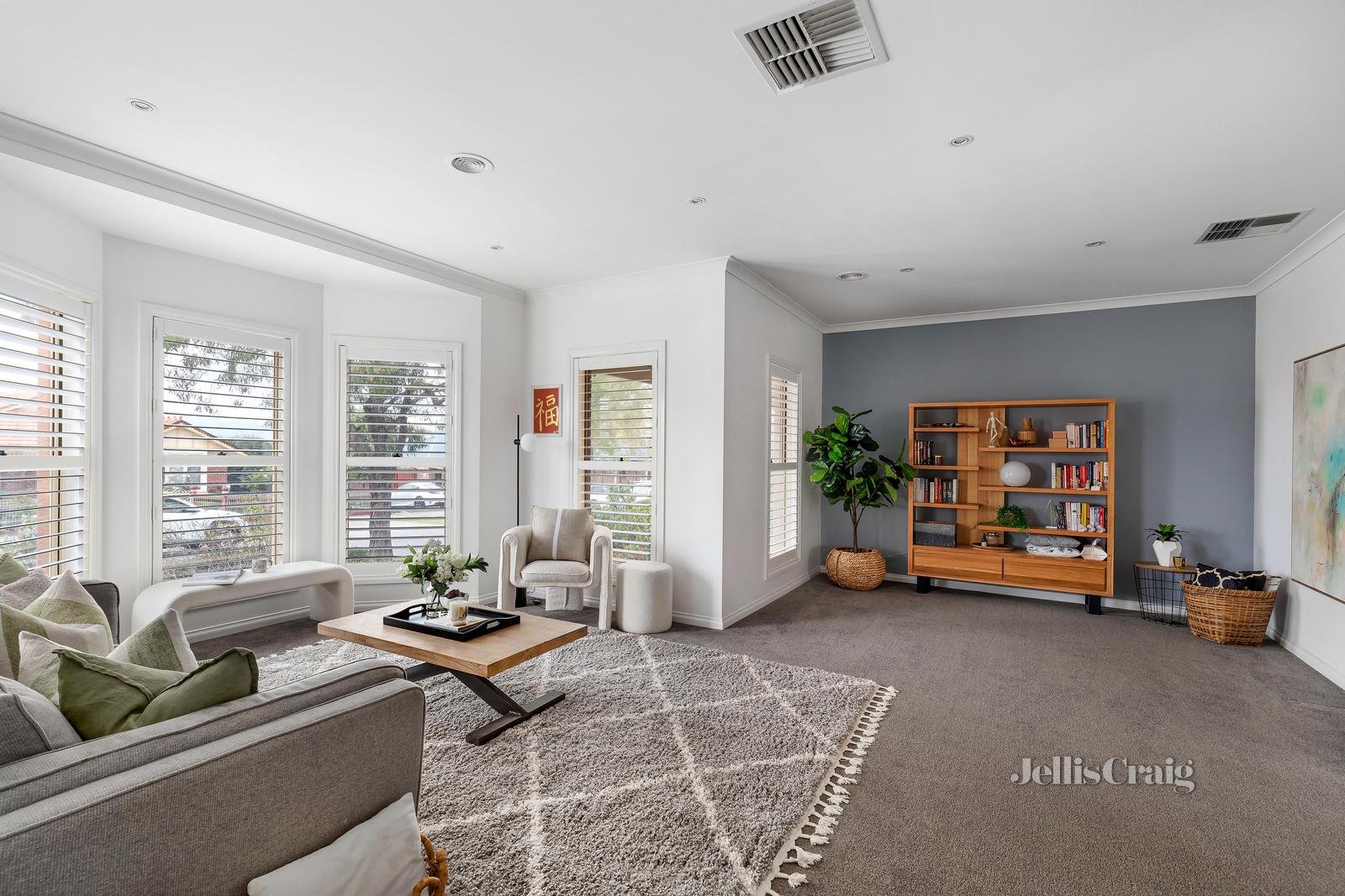 19 Thoroughbred Boulevard, Doreen image 11