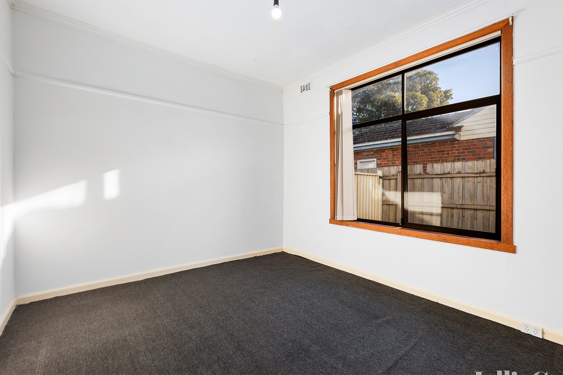 19 Timor Parade, Heidelberg West image 5
