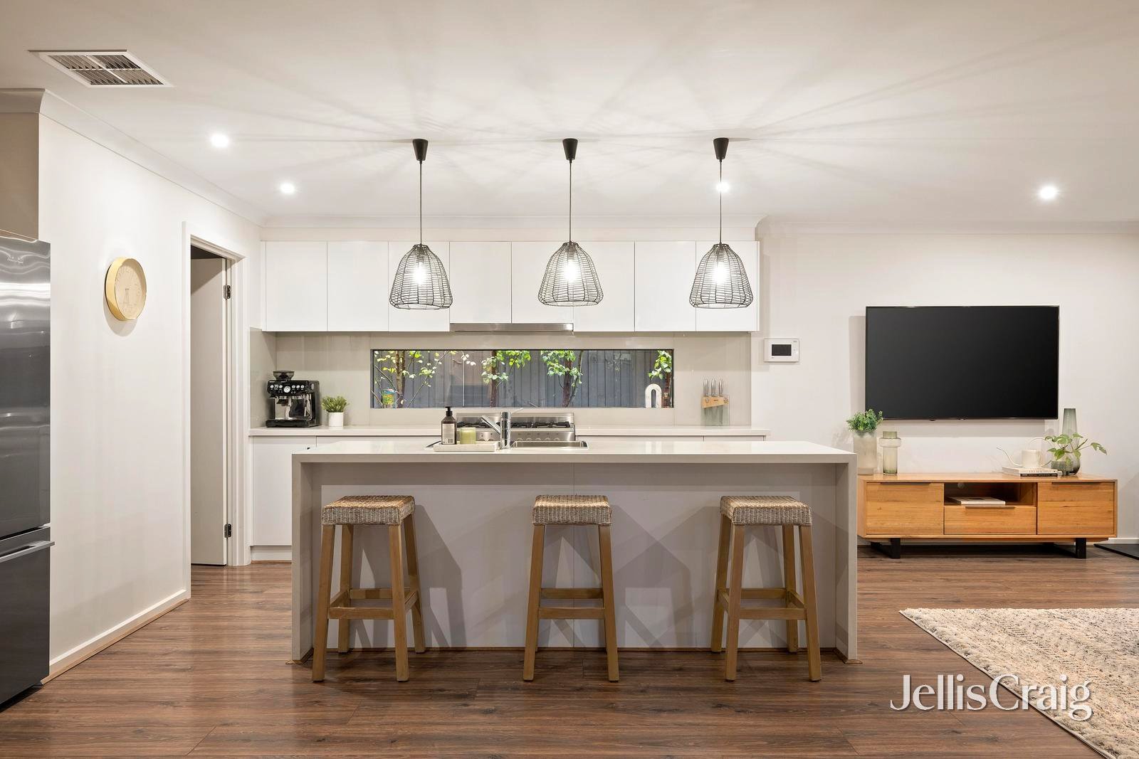 19 Tiverton Circuit, Mooroolbark image 5