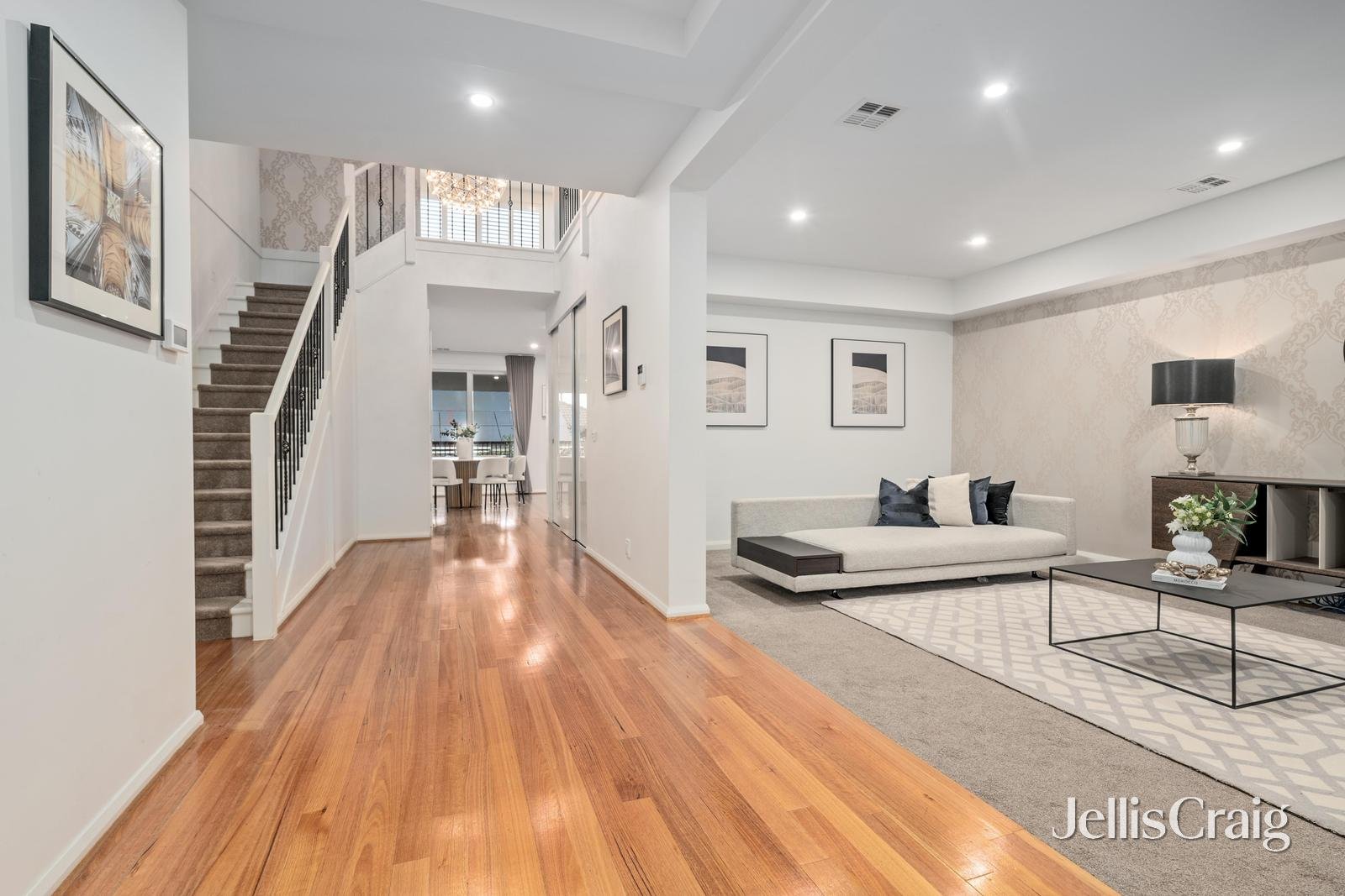 19 Trevor Court, Mount Waverley image 6