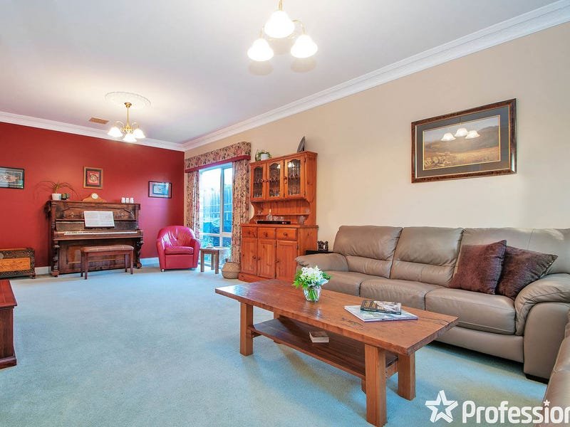 19 Valley Park Drive, Mooroolbark image 5