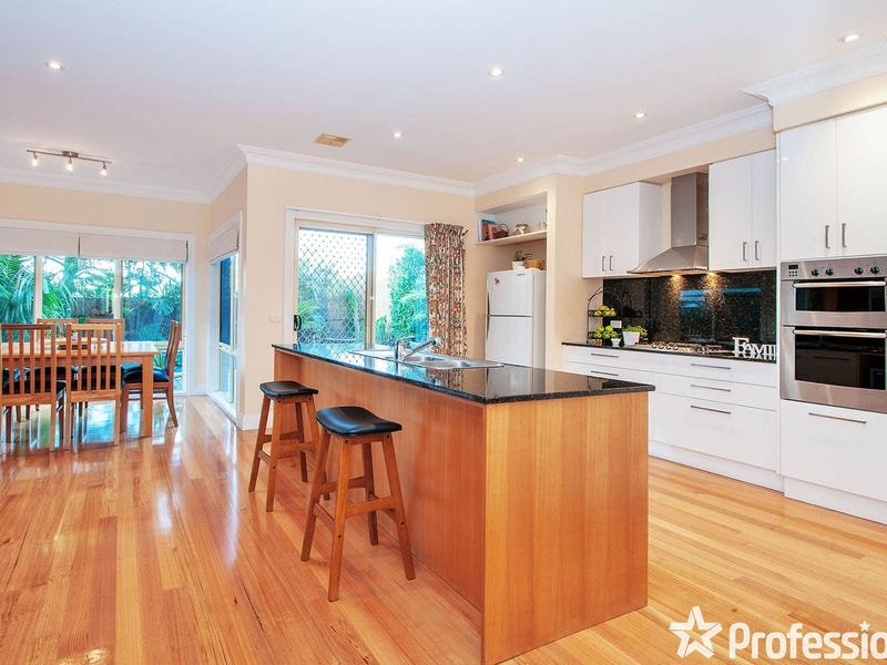 19 Valley Park Drive, Mooroolbark image 7