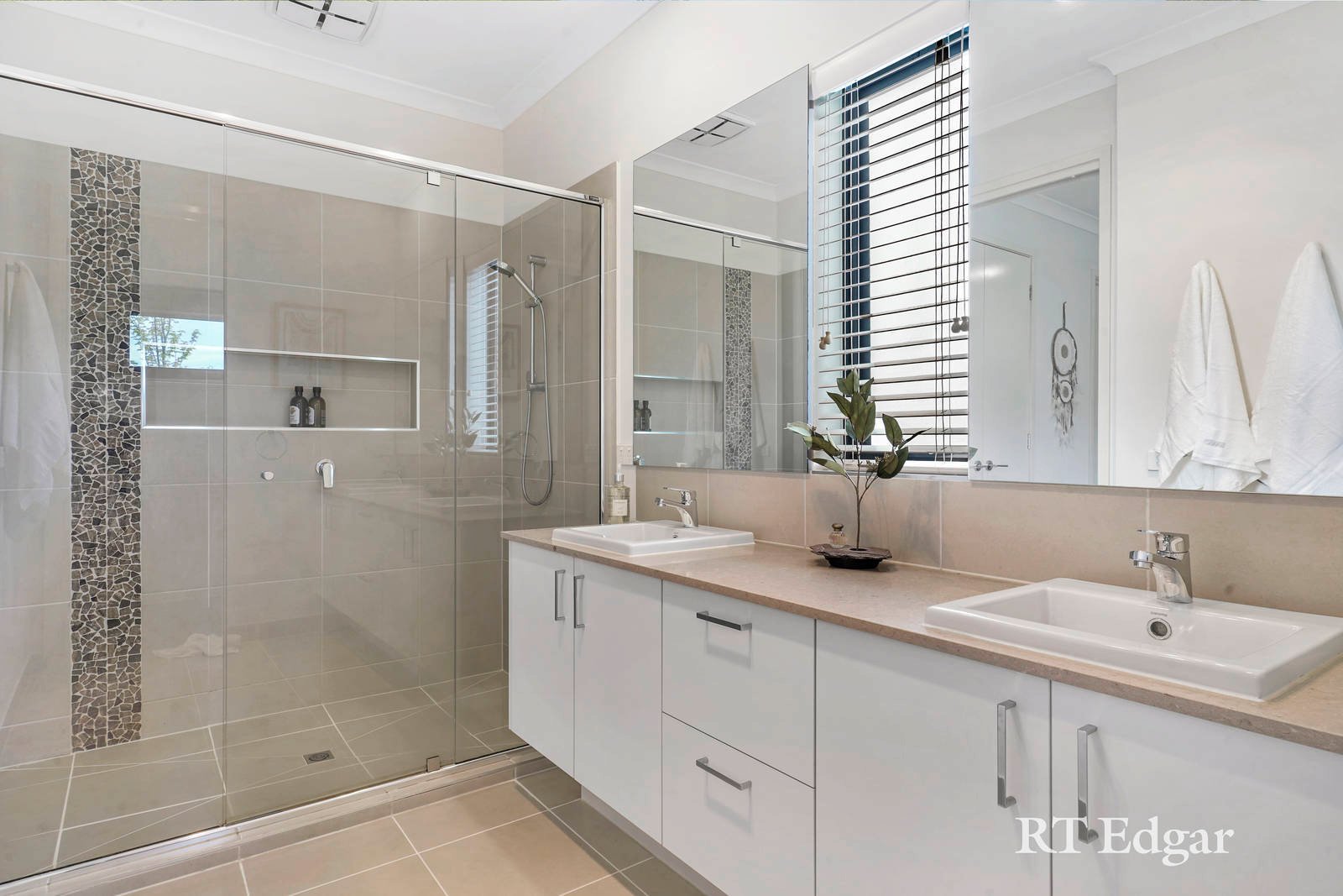 Property Gallery Thumbnail 4