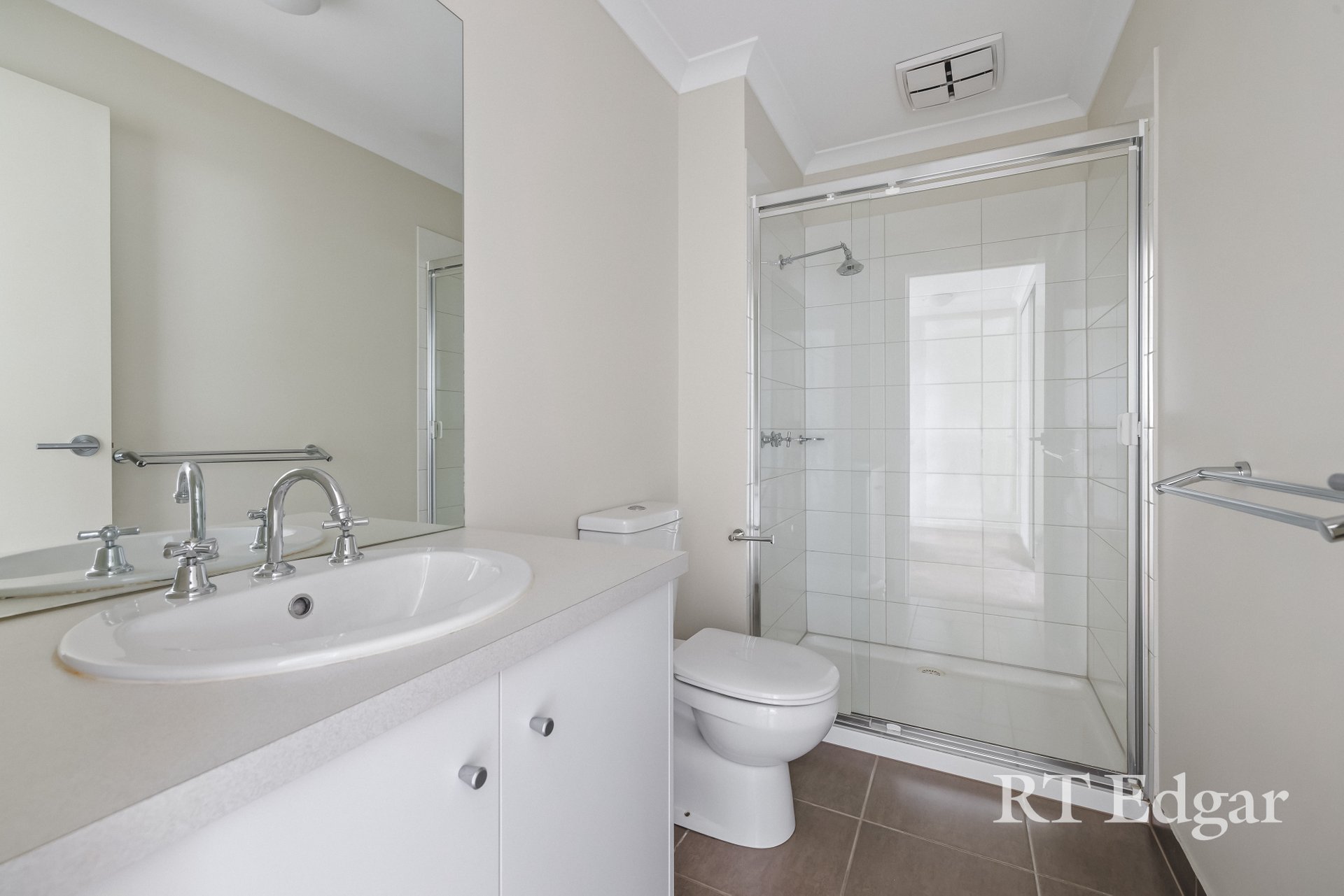 Property Gallery Thumbnail 8