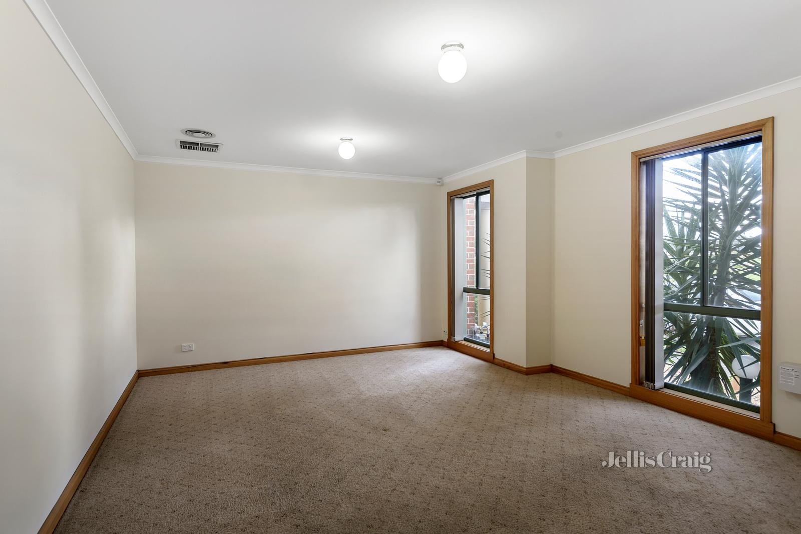 19 Vincent Drive, South Morang image 3