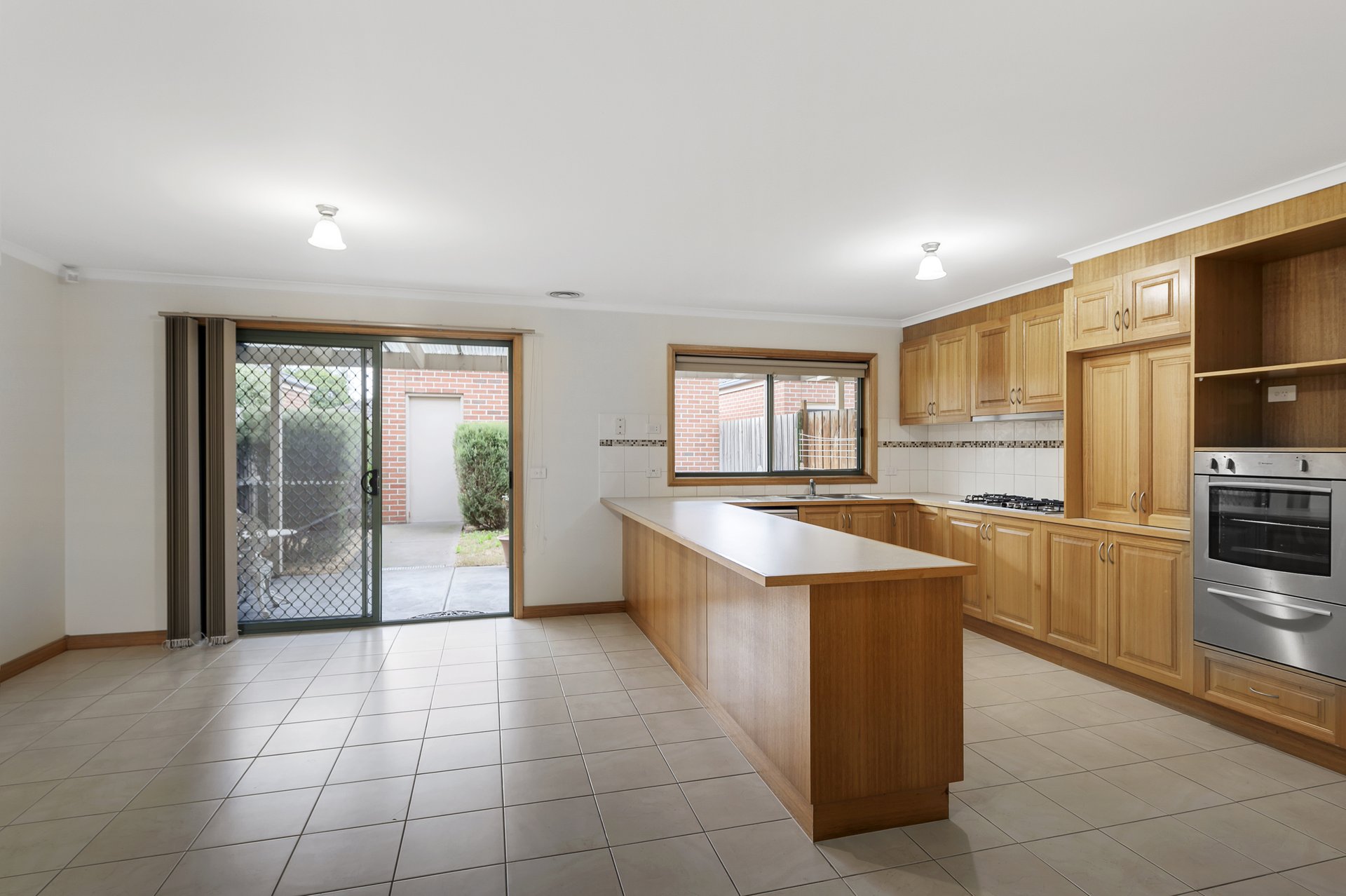 19 Vincent Drive, South Morang image 2