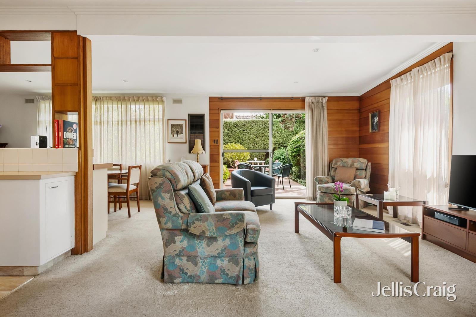 19 Violet Grove, Kew&nbsp;East image 3