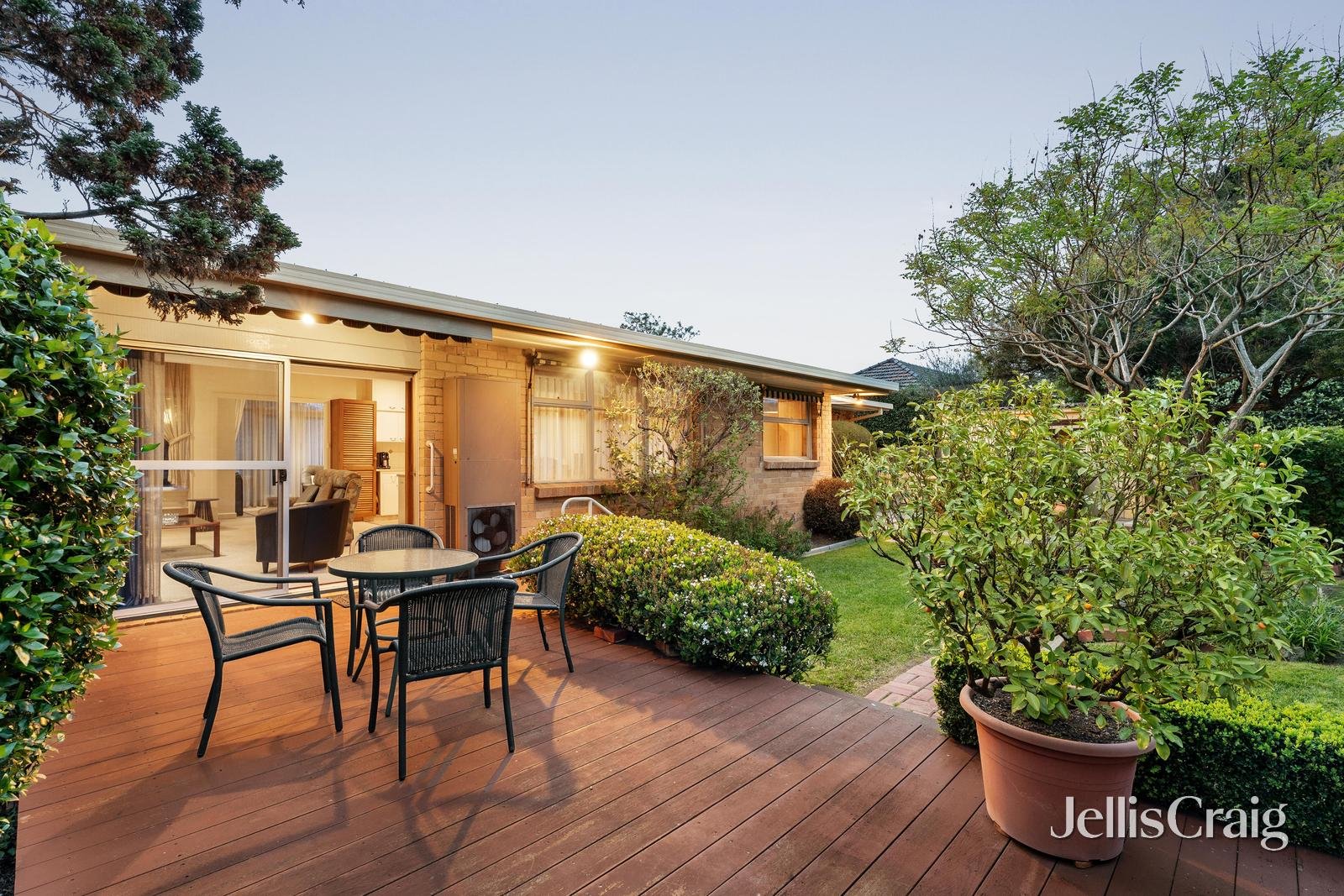 19 Violet Grove, Kew&nbsp;East image 11