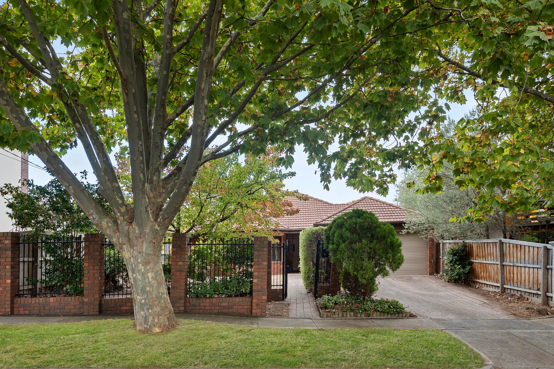 Property Gallery Thumbnail 2