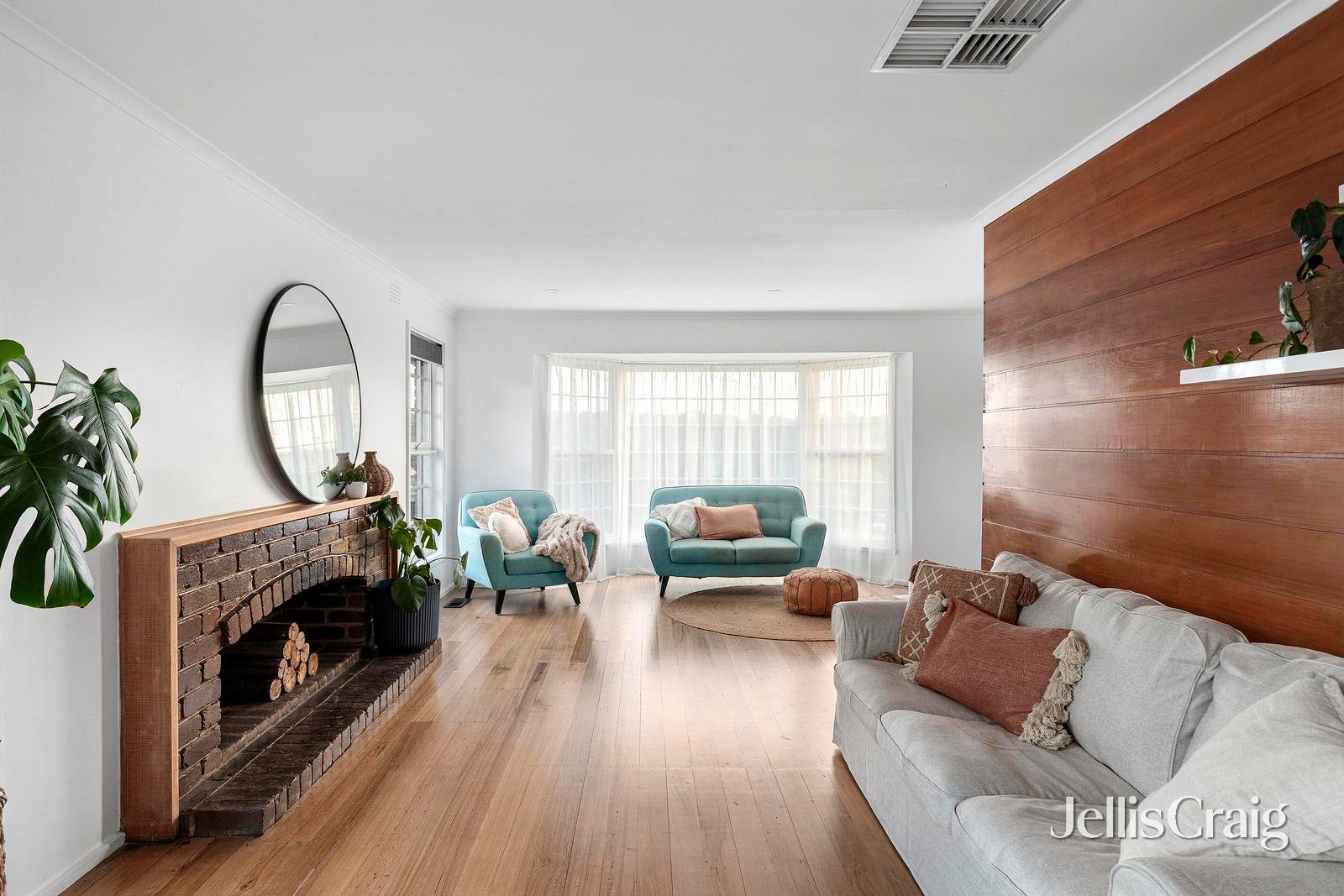 19 Warralong Avenue, Greensborough image 3