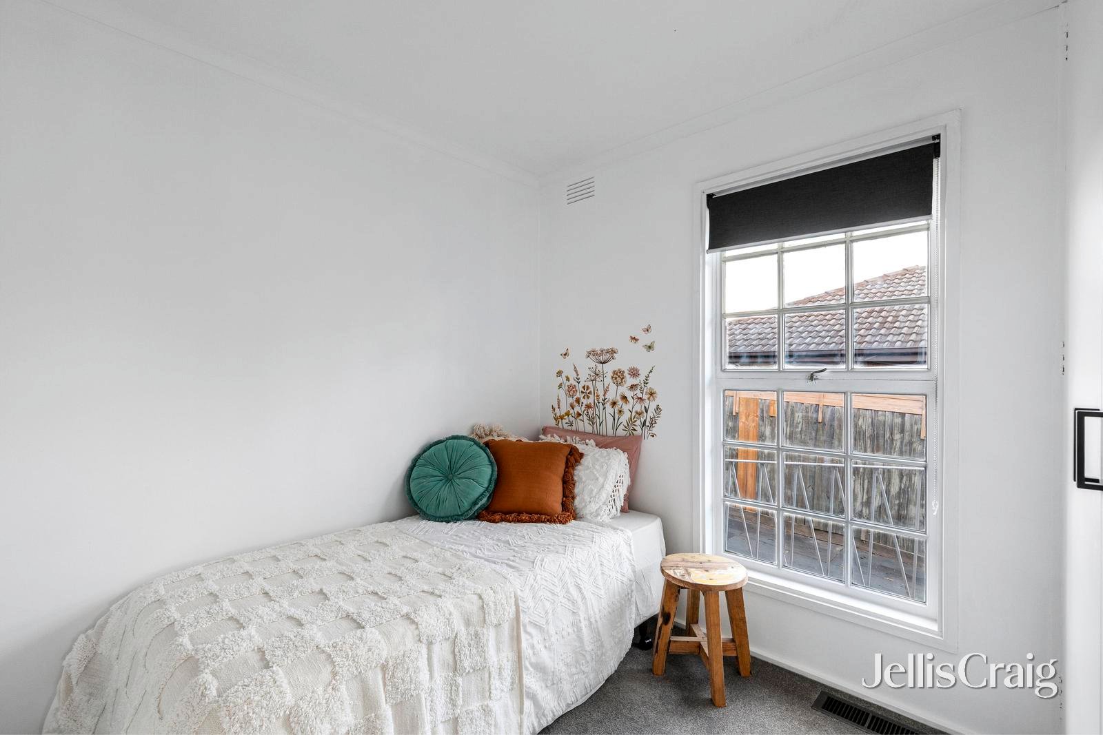 19 Warralong Avenue, Greensborough image 13