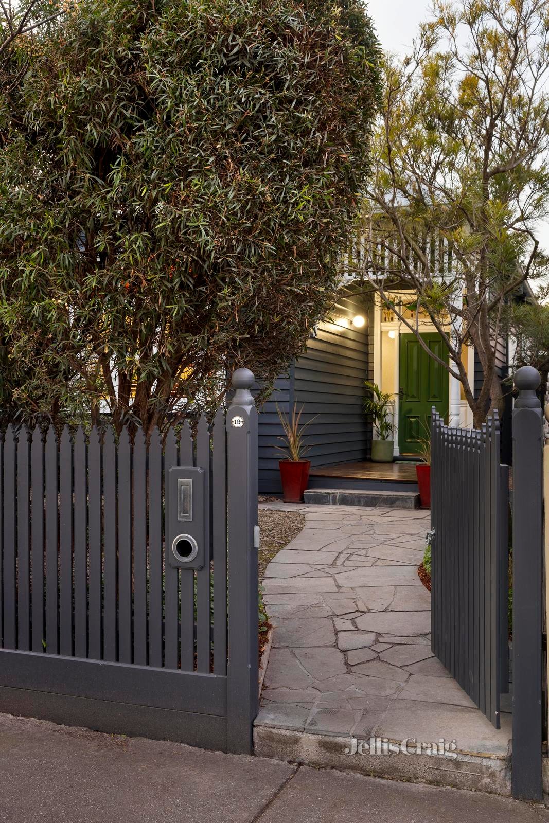 19 Westgarth Street, Northcote image 2