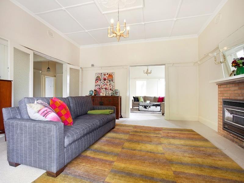 19 Weybridge Street, Surrey Hills image 3